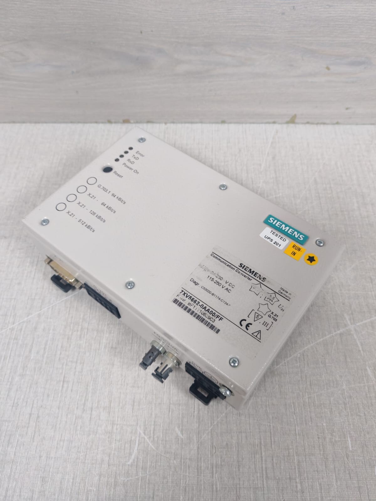 Siemens 7XV5662-0AA00/FF SIEMENS 7XV5662-0AA00/FF COMMUNICATION CONVERTER 115-250VAC 6