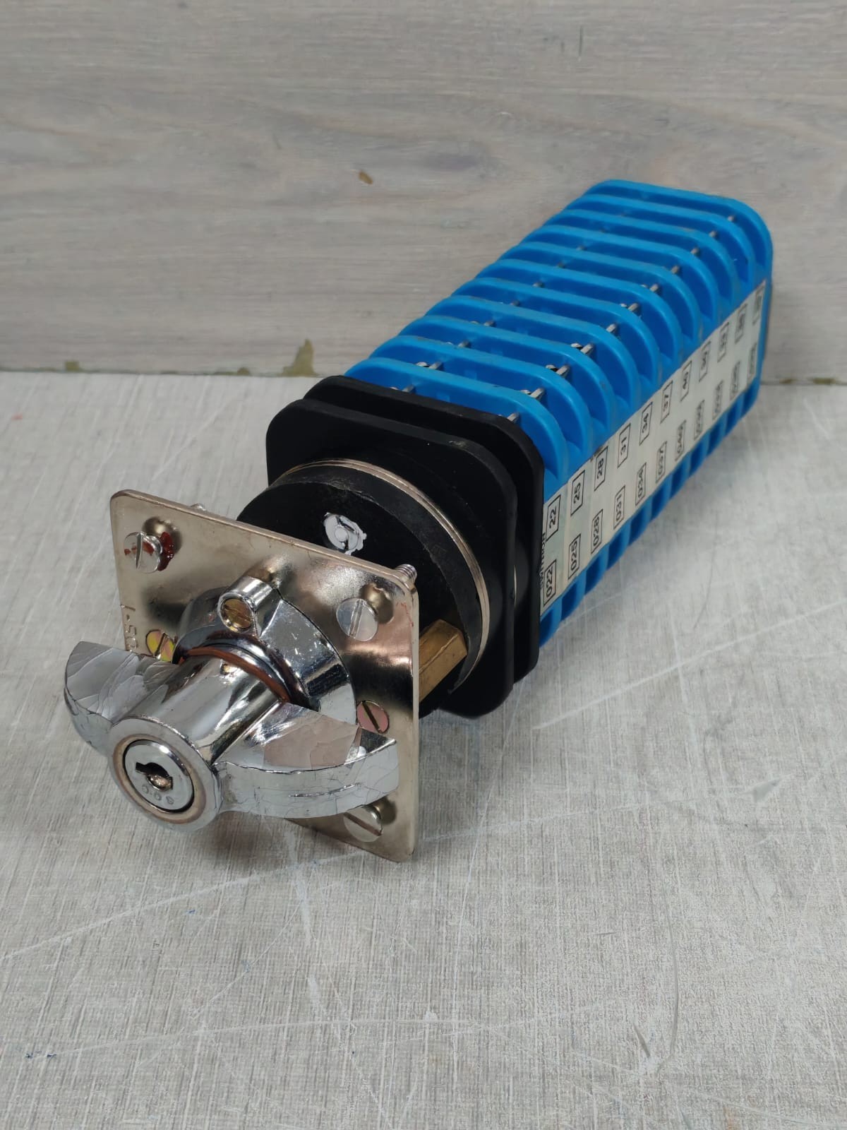 SWITRON SPC32P11224/T84/W SWITRON SPC32P11224/T84/W ROTARY SWITCH 3
