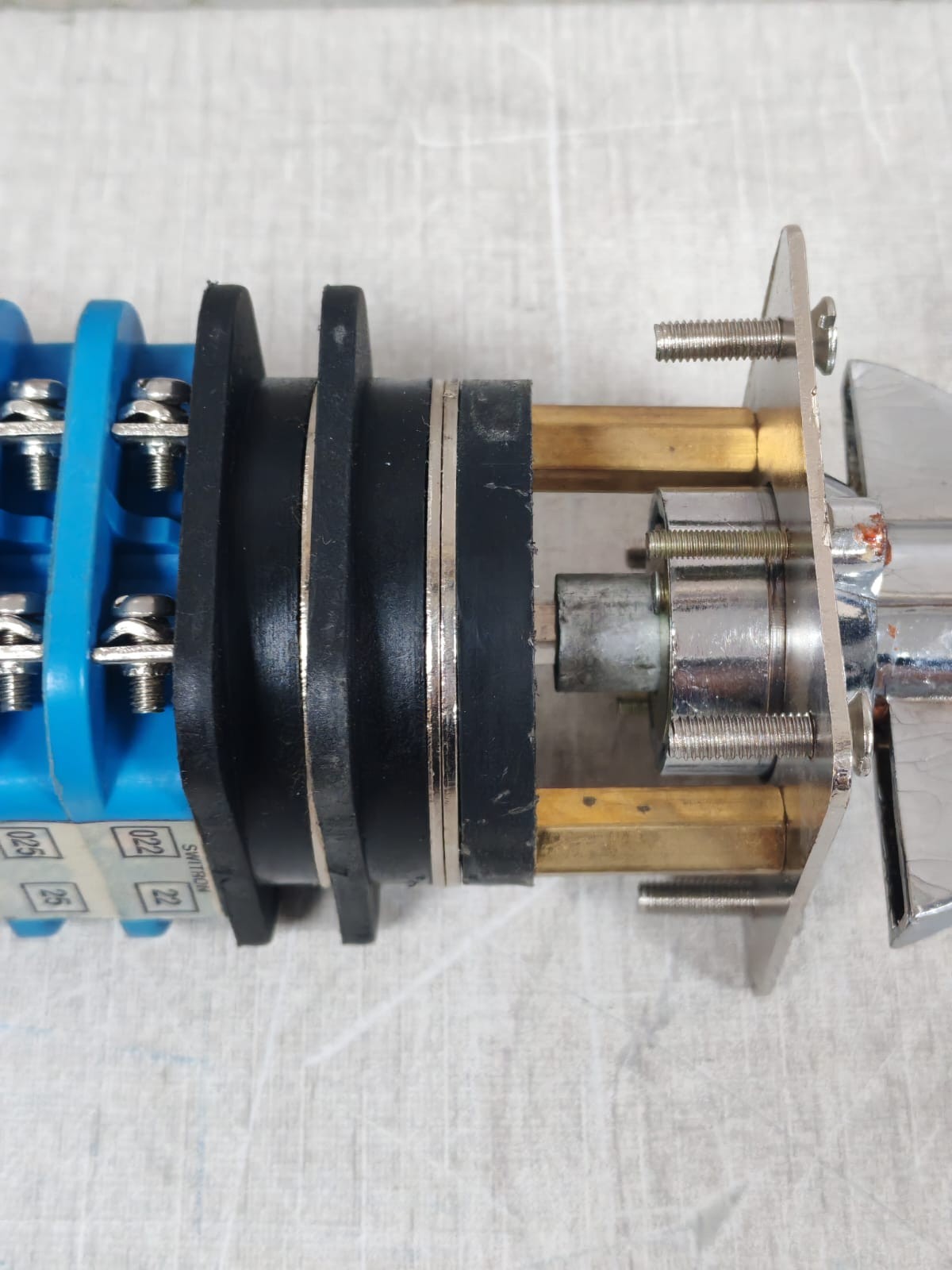 SWITRON SPC32P11224/T84/W SWITRON SPC32P11224/T84/W ROTARY SWITCH 4