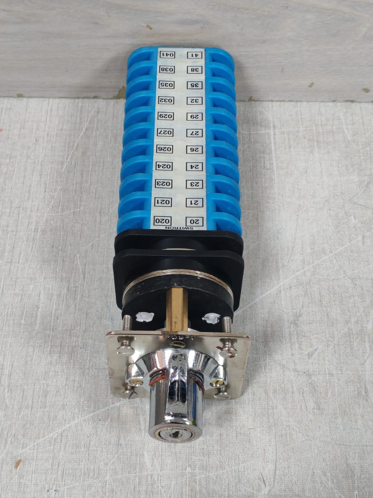 SWITRON SPC32P11224/T84/W SWITRON SPC32P11224/T84/W ROTARY SWITCH 6