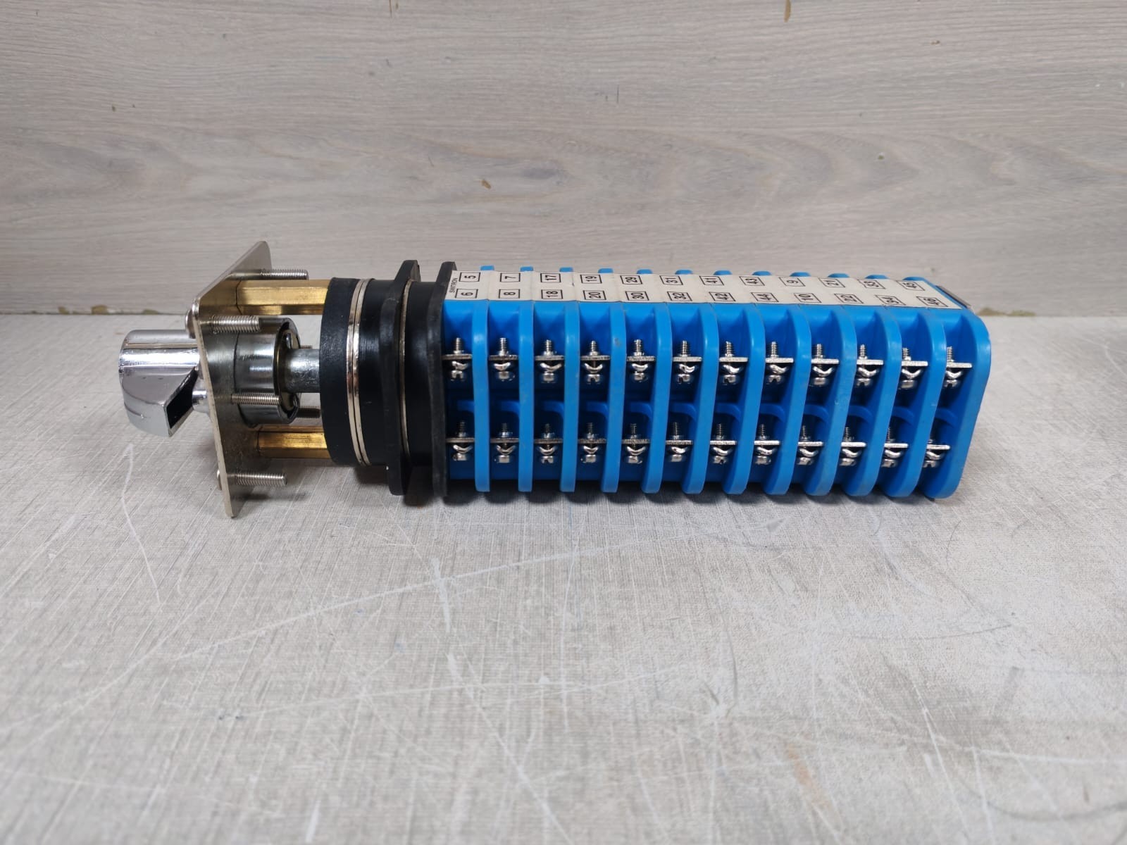 SWITRON SPC32P12249/T77/W SWITRON POS-1 SPC32P12249/T77/W ROTARY SWITCH 7