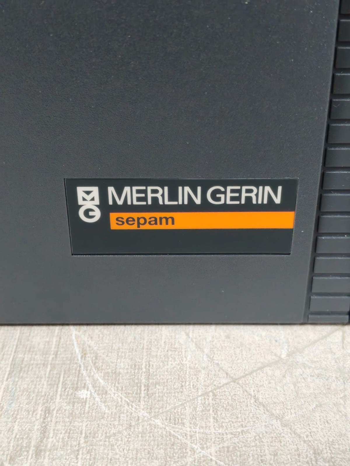 Schneider Electric SEPAM-2000 MERLIN GERIN SEPAM 2000 S36S35XRX2TBN PROTECTION RELAY 3