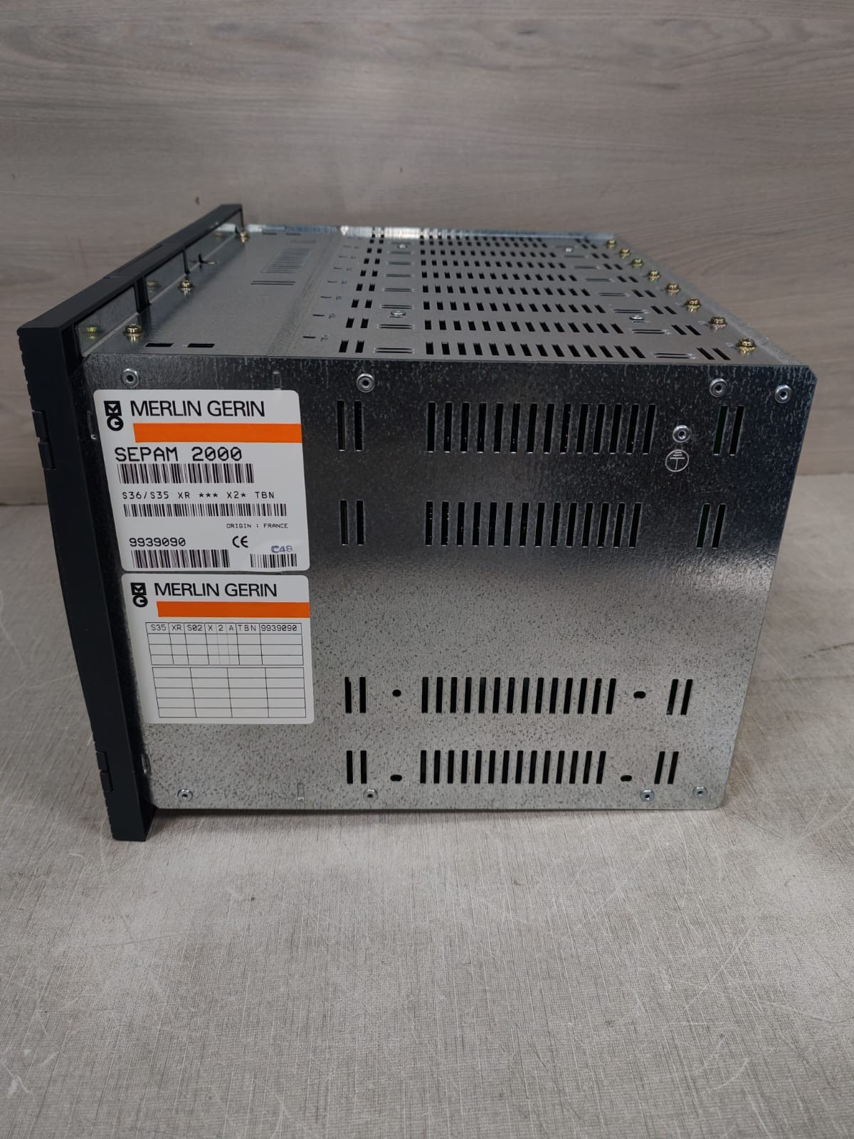 Schneider Electric SEPAM-2000 MERLIN GERIN SEPAM 2000 S36S35XRX2TBN PROTECTION RELAY 9