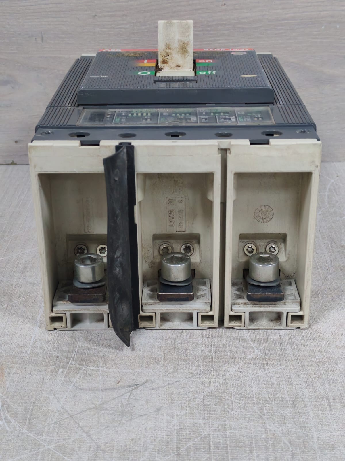 ABB BREAKER690V ABB SACE TMAX T5N 400 CIRCUIT BREAKER 690V 9