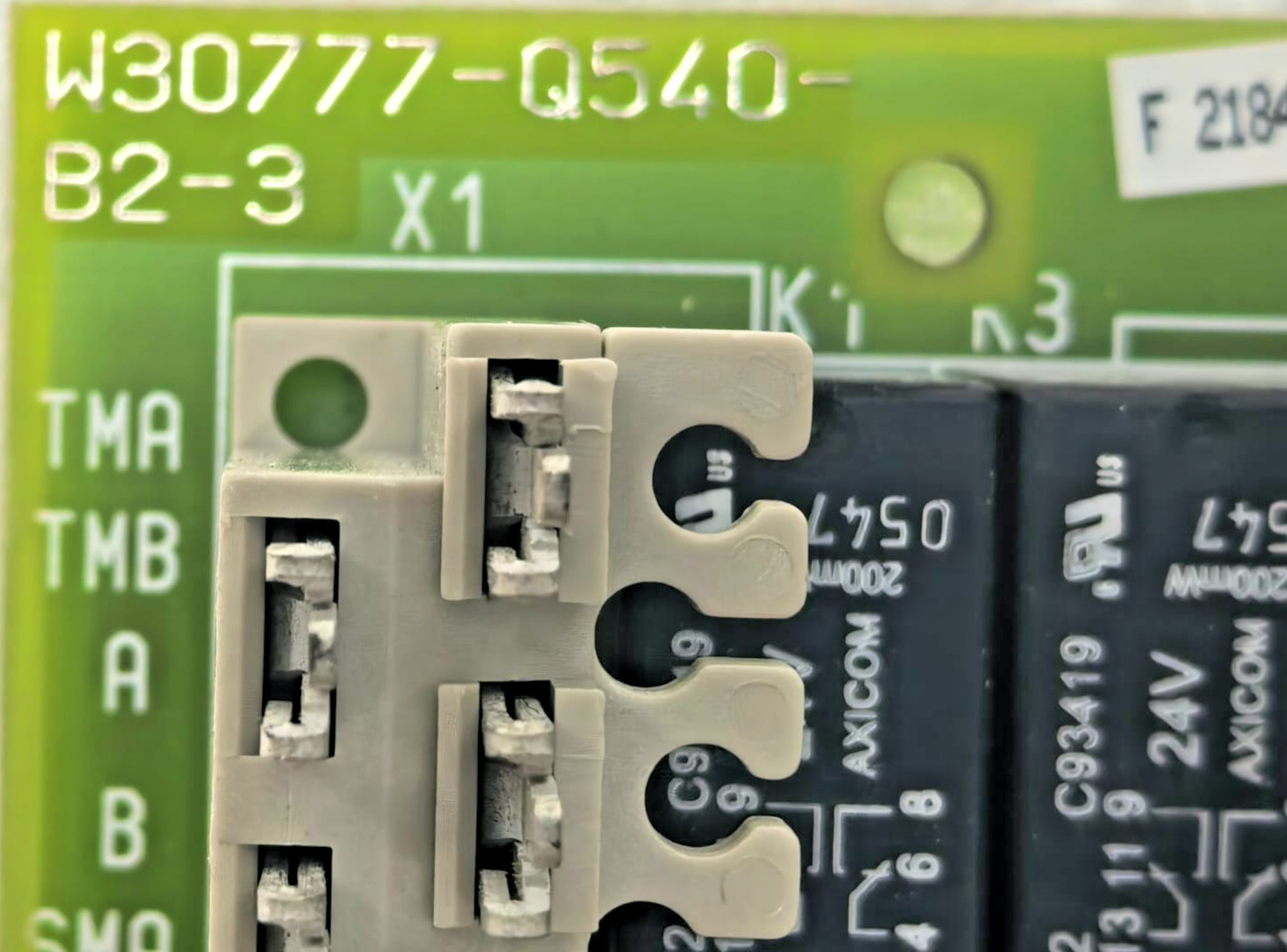 Siemens S30777-Q540-X1-2 SIEMENS PFT4 S30777-Q540-X1-2 RELAY MODULE 3