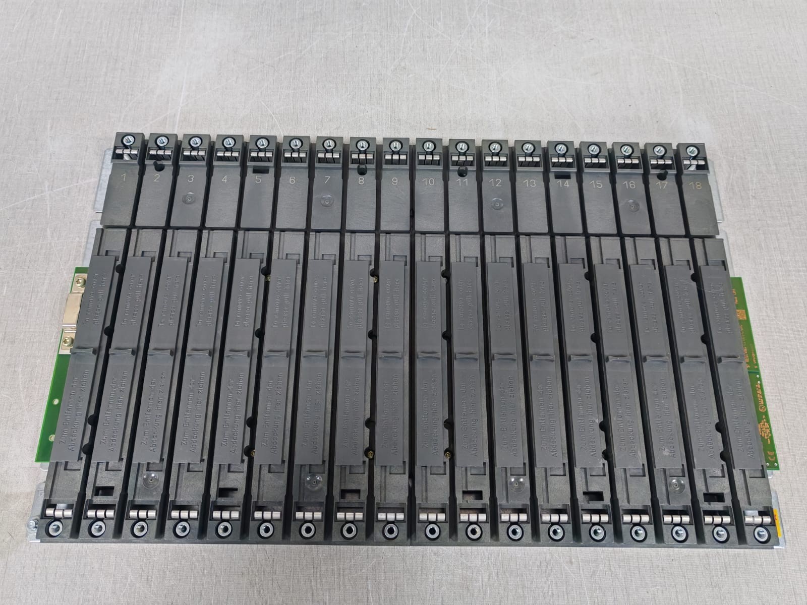 Siemens 1P6ES7400-1TA01-0AA0 SIEIMENS SIMATIC S7 1P6ES7400-1TA01-0AA0 RACK UR1 4