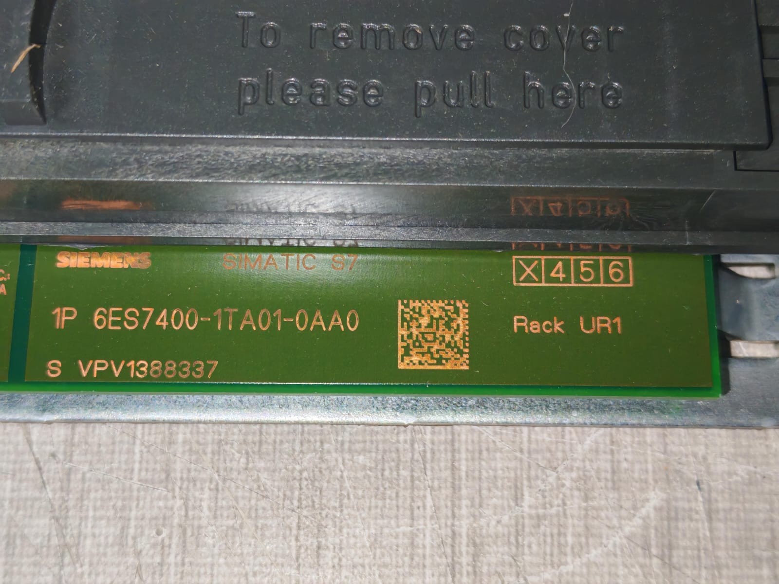 Siemens 1P6ES7400-1TA01-0AA0 SIEIMENS SIMATIC S7 1P6ES7400-1TA01-0AA0 RACK UR1 5