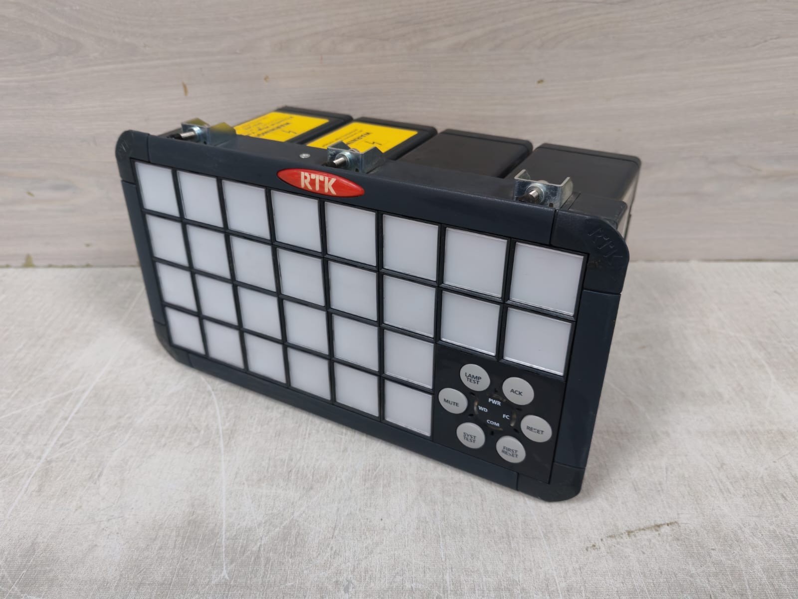 RTK Instruments BS42P028XM1CX13TXS4X RTK INSTRUMENTS BS42P028XM1CX13TXS4X 725B ANNUNCIATOR 125V 4