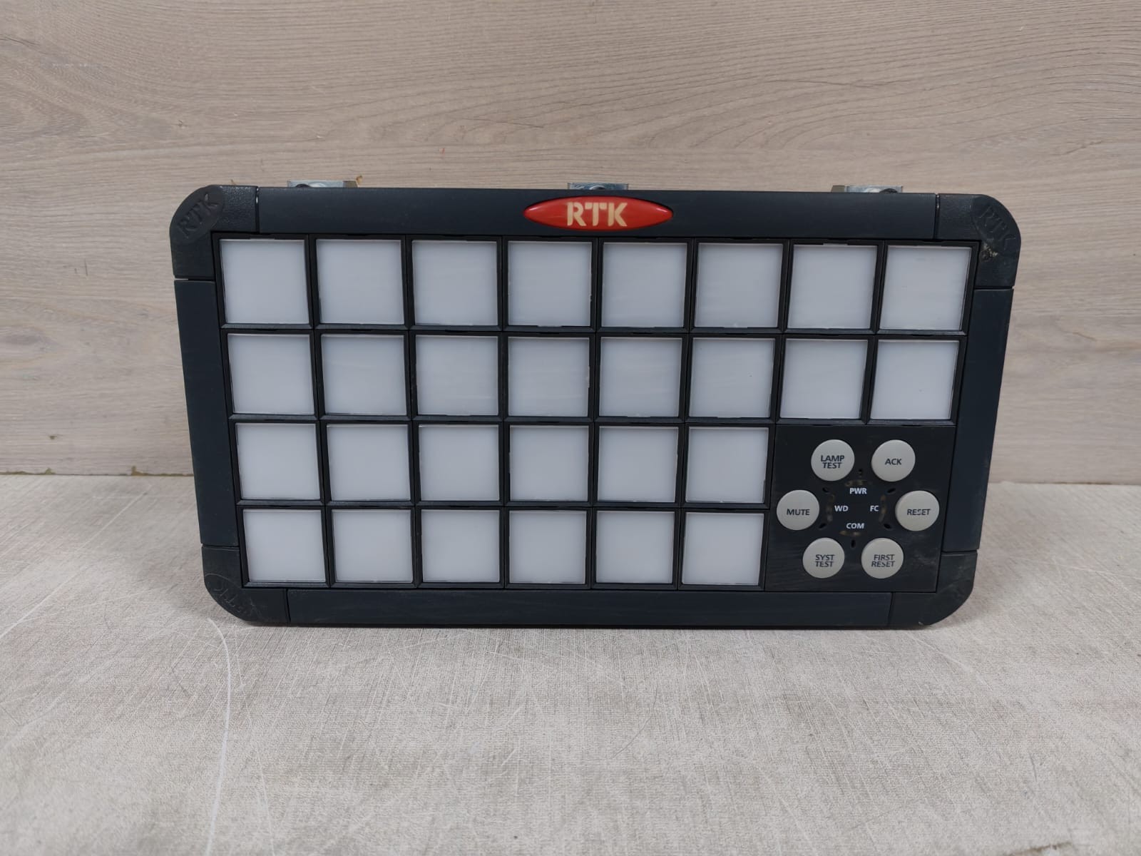 RTK Instruments BS42P028XM1CX13TXS4X RTK INSTRUMENTS BS42P028XM1CX13TXS4X 725B ANNUNCIATOR 125V 9