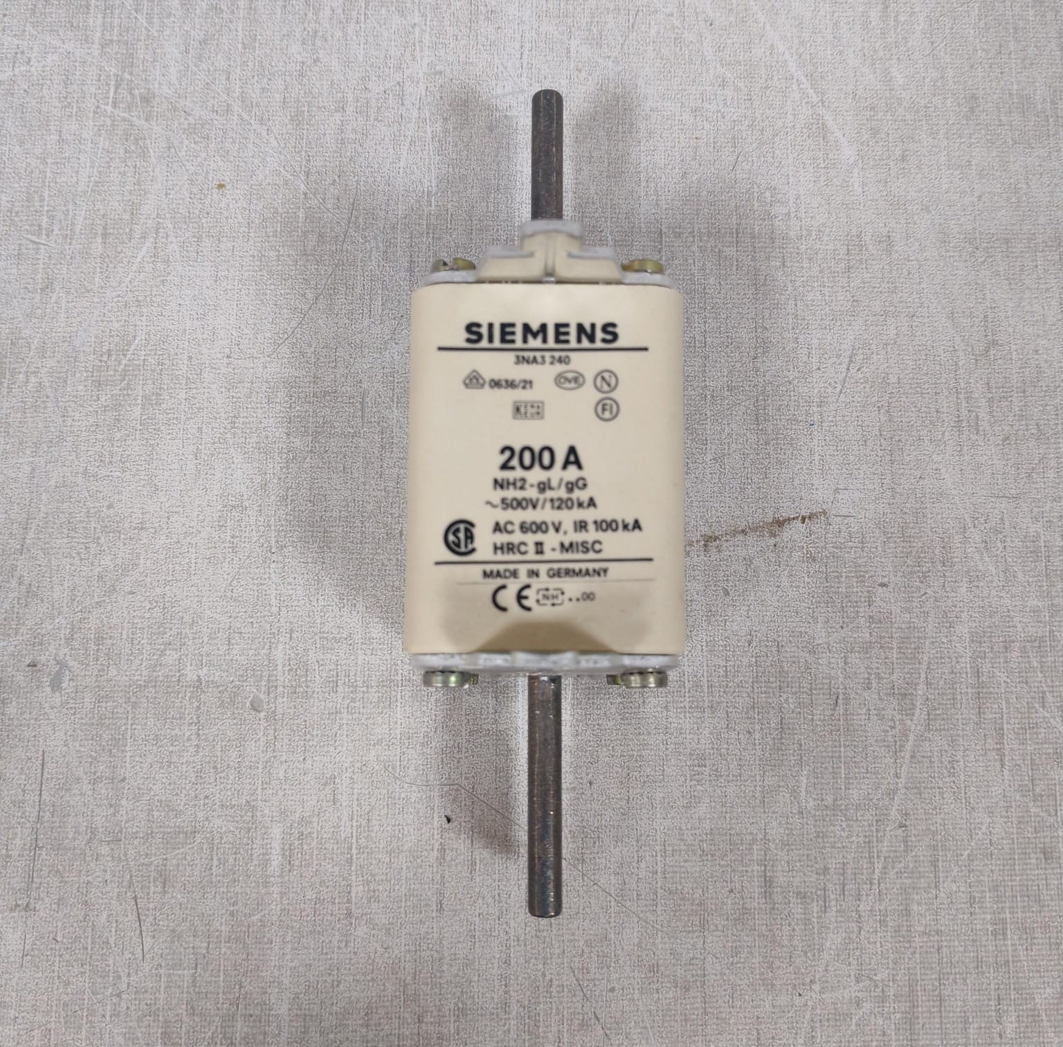 Siemens 3NA3240 LOT SIEMENS 3NA3240 LV-HRC-FUSE LINKS 200A 3