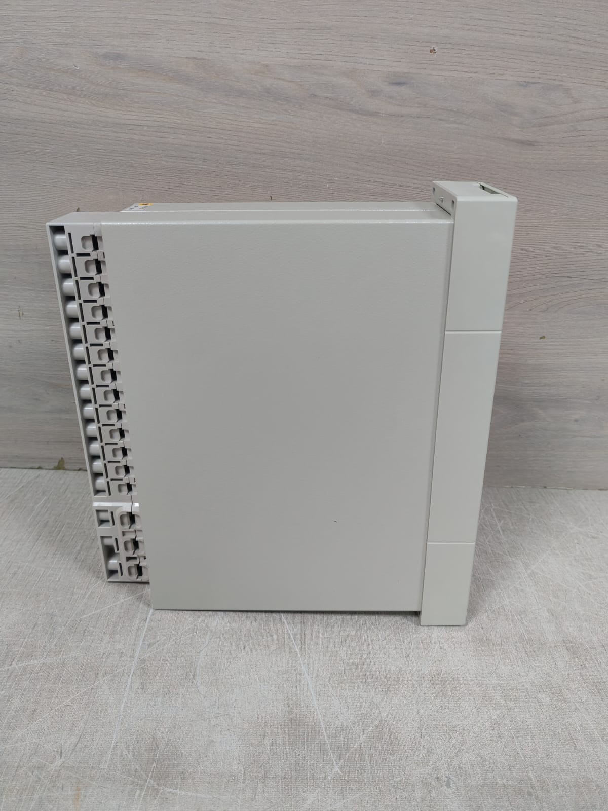 Siemens 7SV6001-4EA00-0DA0/BB SIEMENS 7SV6001-4EA00-0DA0/BB BREAKER FALL PROTECTION 8