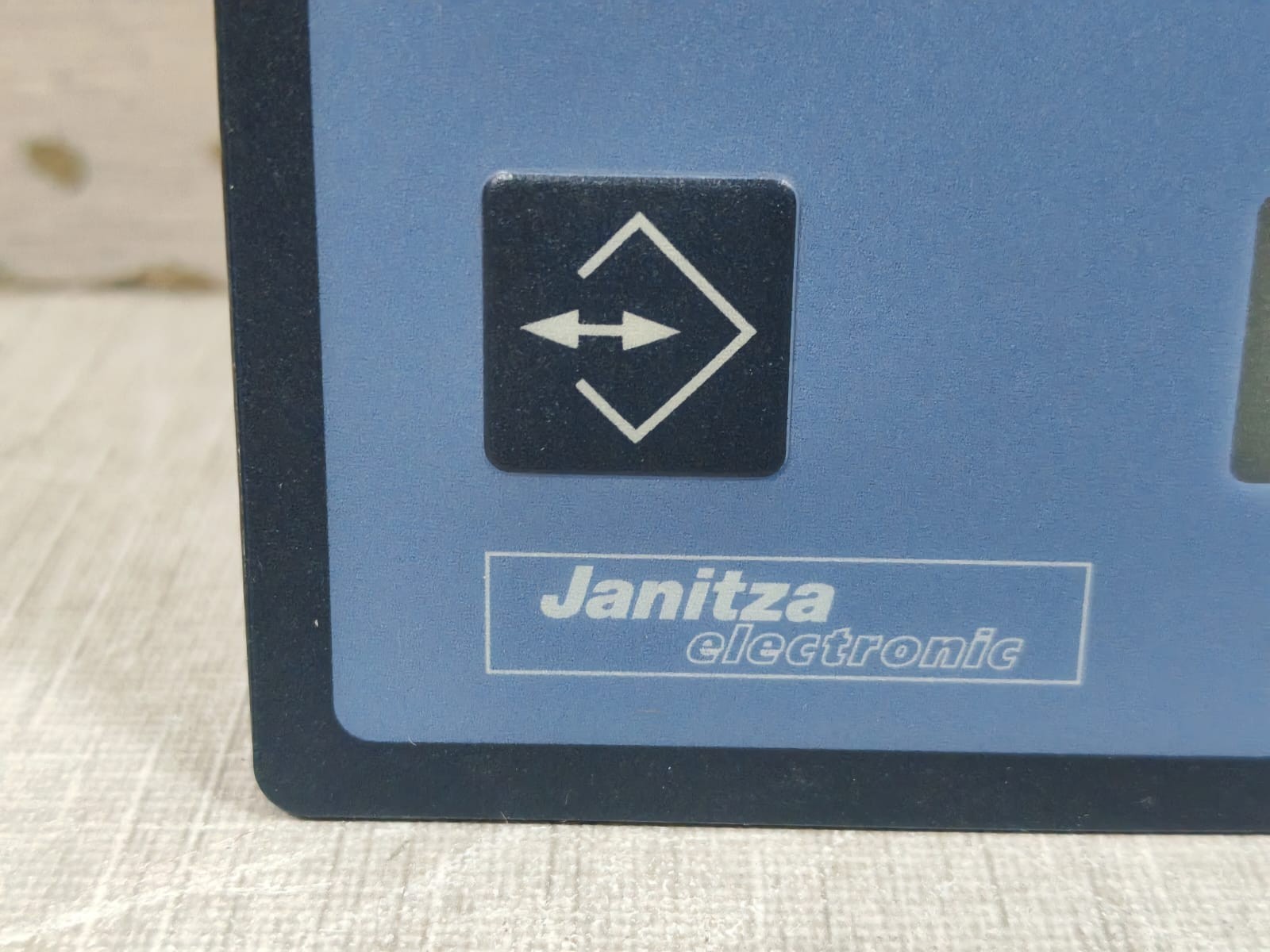 JANITZA UMG-503 JANITZA ELECTRONICS UMG 503 UNIVERSAL MEASURING DEVICE 3