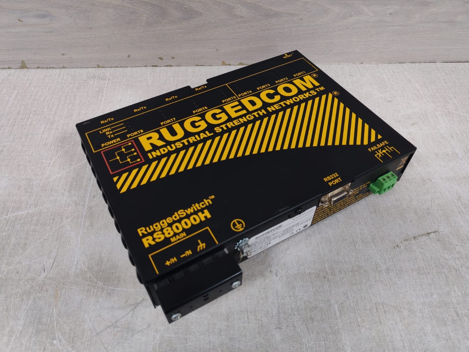 Siemens RS80000HNC-HI-MMST-MS-XX RUGGEDCOM INDUSTRIAL STRENGTH NETWORKS RS8000H /RS80000HNC-HI-MMST-MS-XX 5