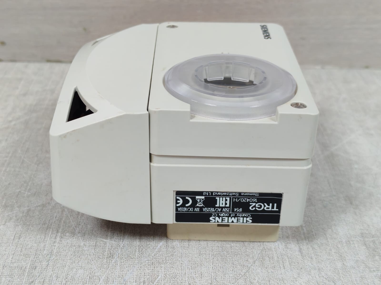Siemens TRG2 SIEMENS TRG2 THERMOSTAT 250VAC 10
