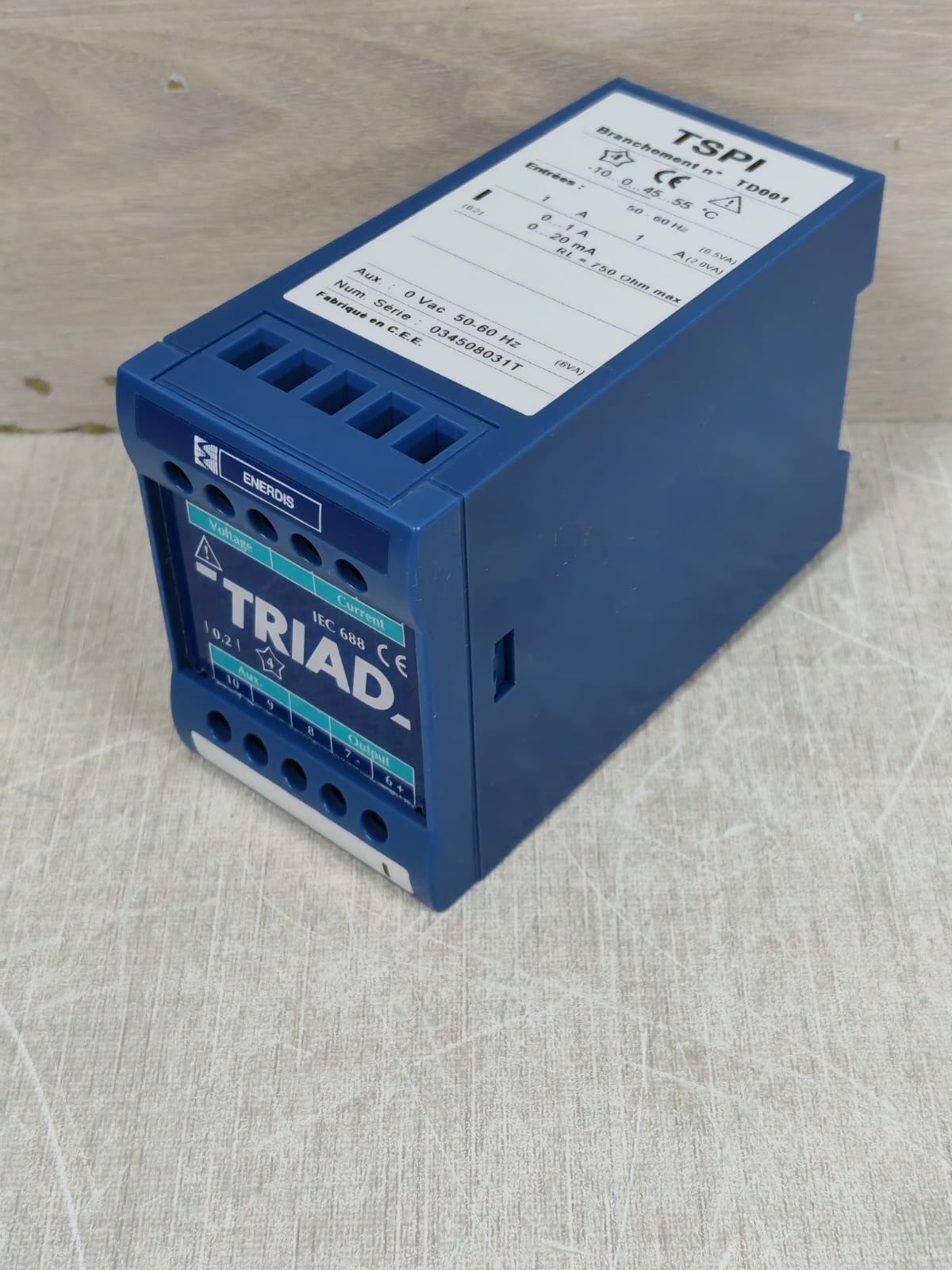 Triad TD001 ENERDIS TRIAD TSPI TD001 BRANCHEMENT 0..1A 20MA TRANSDUCER 5