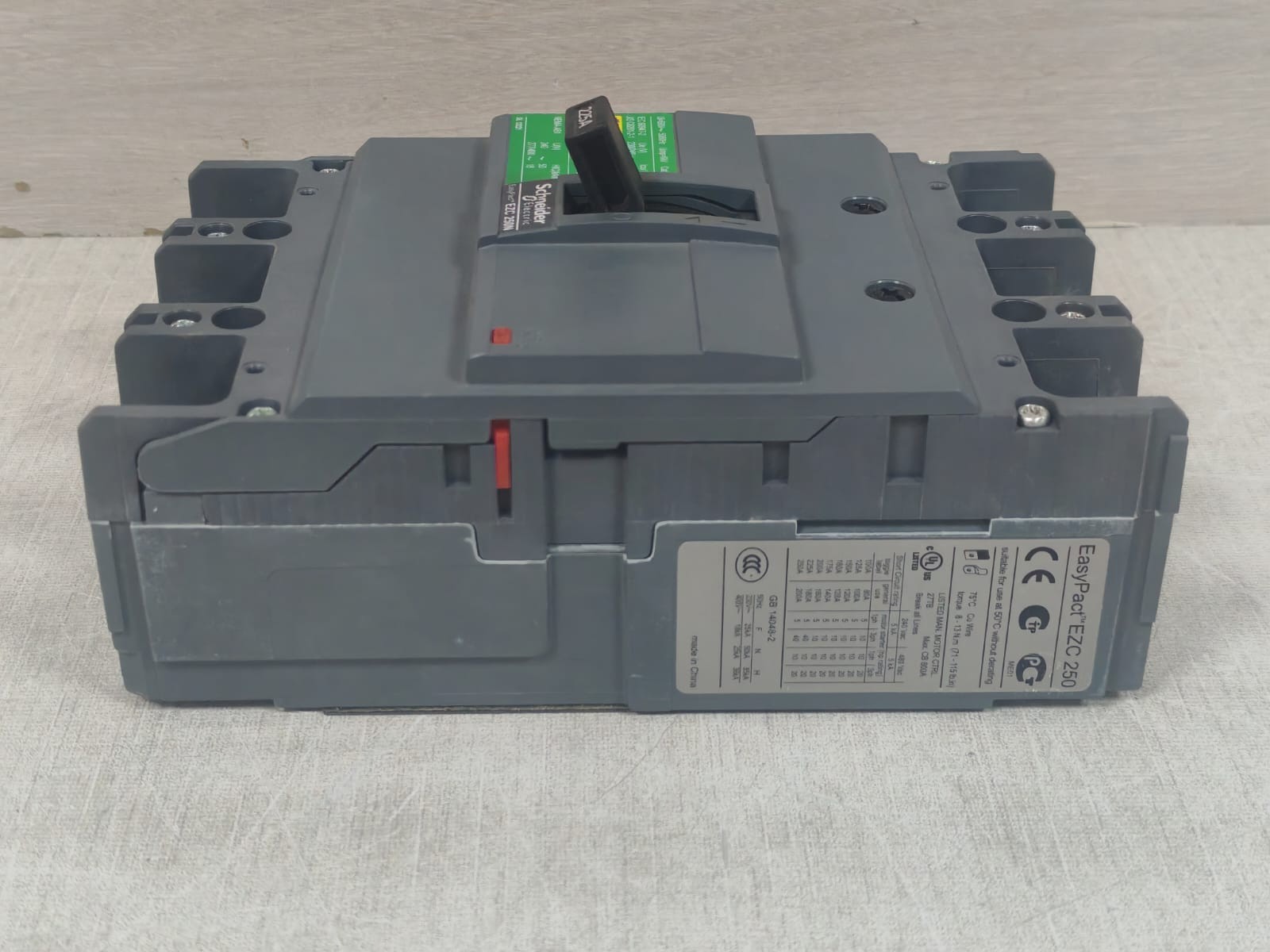 Schneider Electric EZC250/EZC250N3225 SCHNEIDER ELECTRIC EASYPACT EZC 250N/ EZC250/EZC250N3225 CIRCUIT BREAKER 10