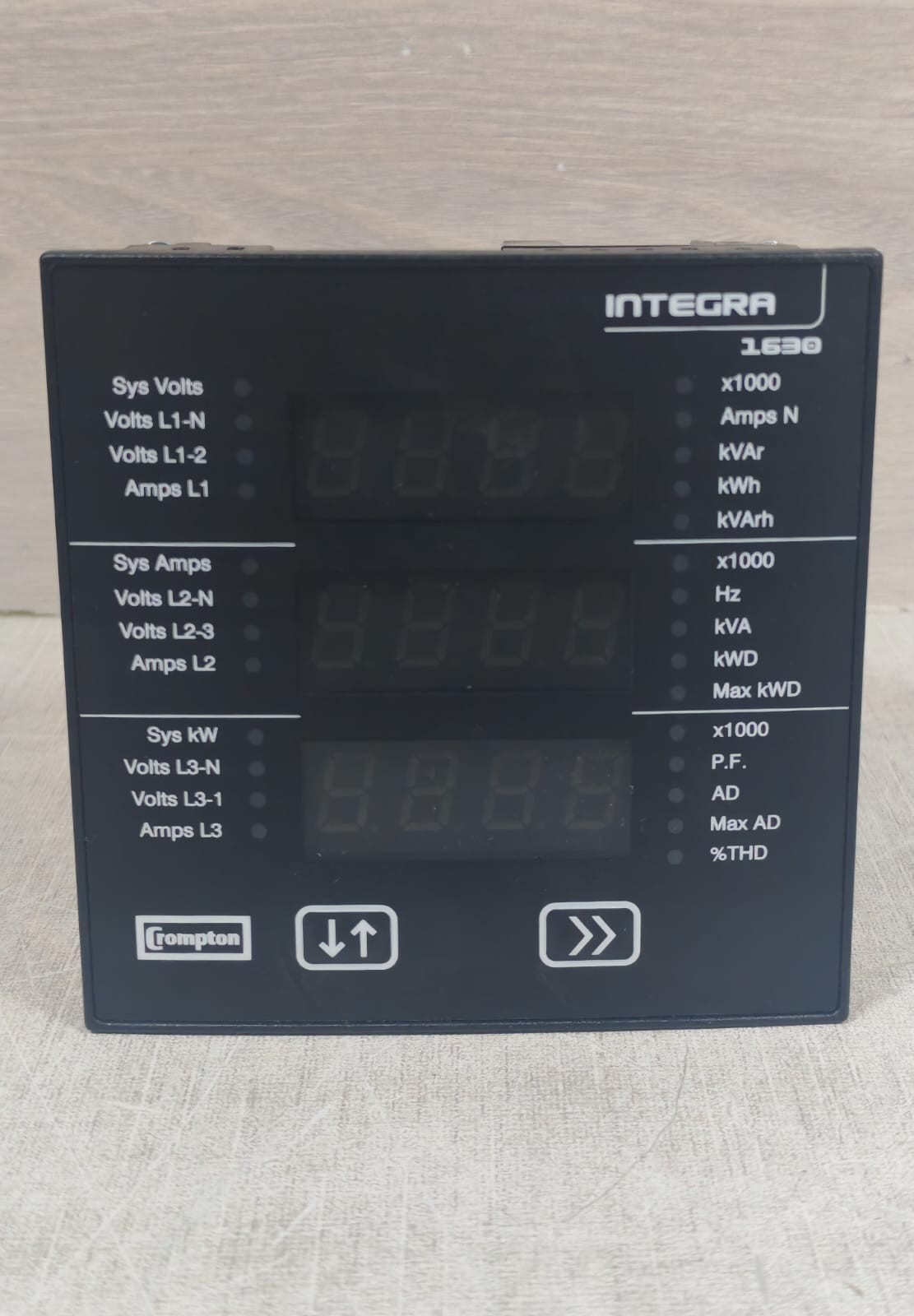 CROMPTON INT-1630-L-1-3-M-010 CROMPTON INTEGRA 160 / INT-1630-L-1-3-M-010 DIGITAL METERING SYSTEM 100-240V 6