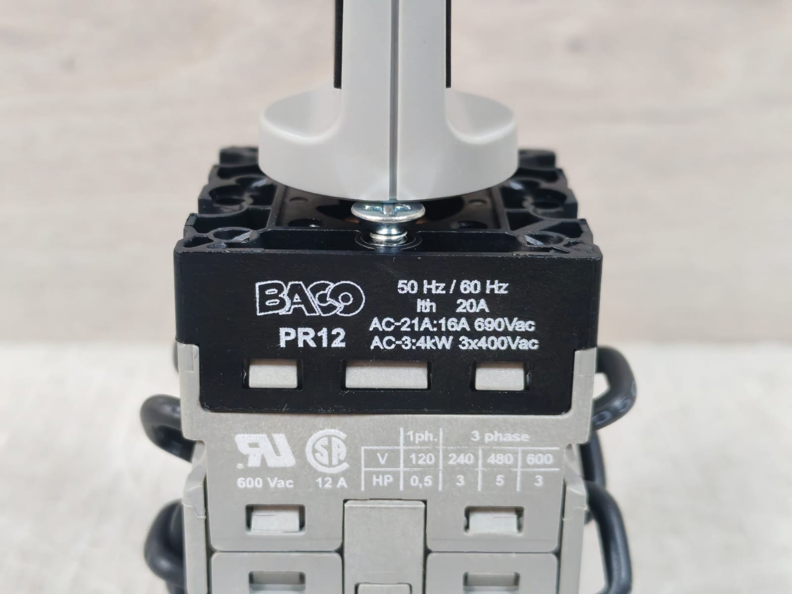 BACO PR12 BACO PR12 ROTARY SELECTOR SWITCH 20A 4