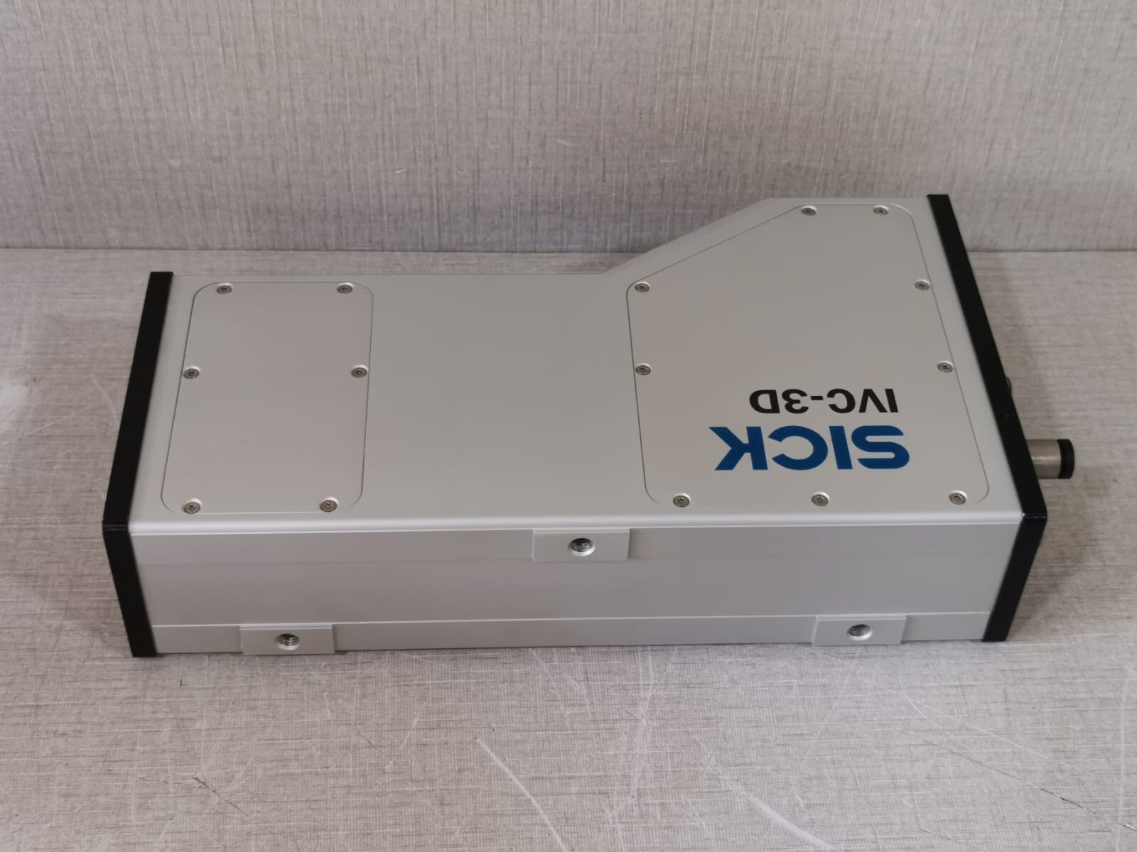 SICK IVC-3D21111 SICK IVC-3D21111 / IVC-3D Camera 3D High Resolution Part No: 1027538 7