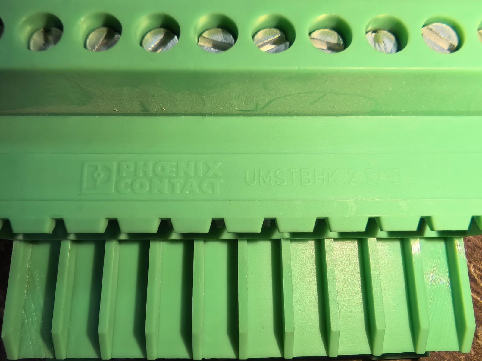 Phoenix Contact UMSTBHK 2,5/10 PHOENIX CONTACT UMSTBHK 2,5/10-G DIN RAIL CONNECTOR 2