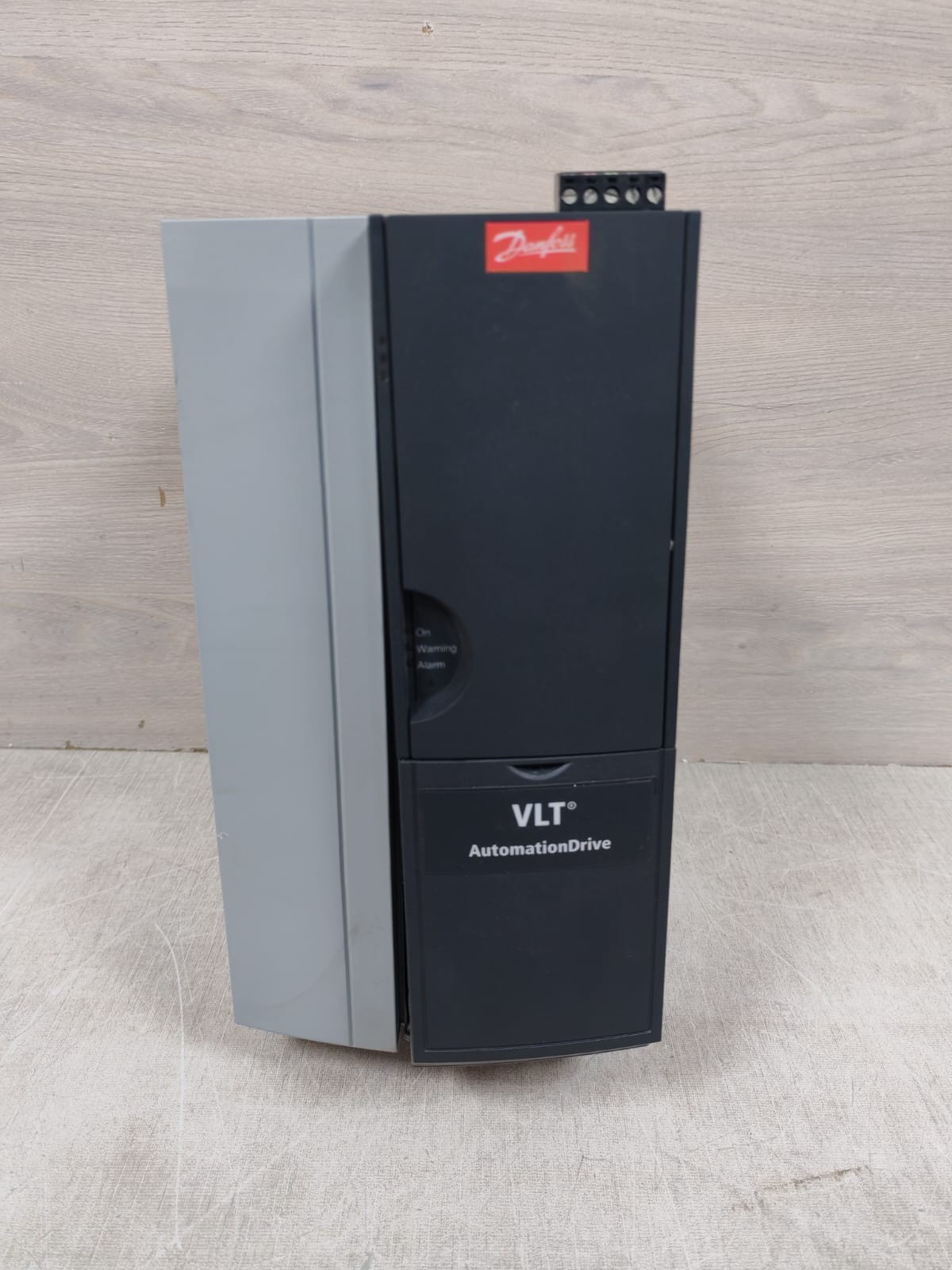 Danfoss 131B2127 DANFOSS VLT AUTOMATION DRIVE P/N 131B2127 7.5KW 400V 2