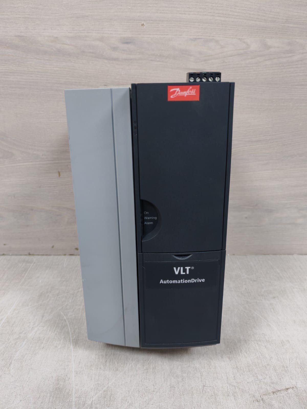 Danfoss 131B2127 DANFOSS VLT AUTOMATION DRIVE P/N 131B2127 7.5KW 400V 6