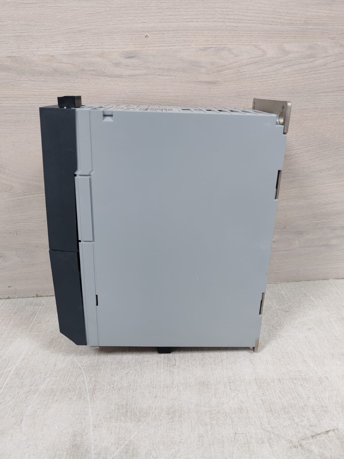 Danfoss 131B2127 DANFOSS VLT AUTOMATION DRIVE P/N 131B2127 7.5KW 400V 8