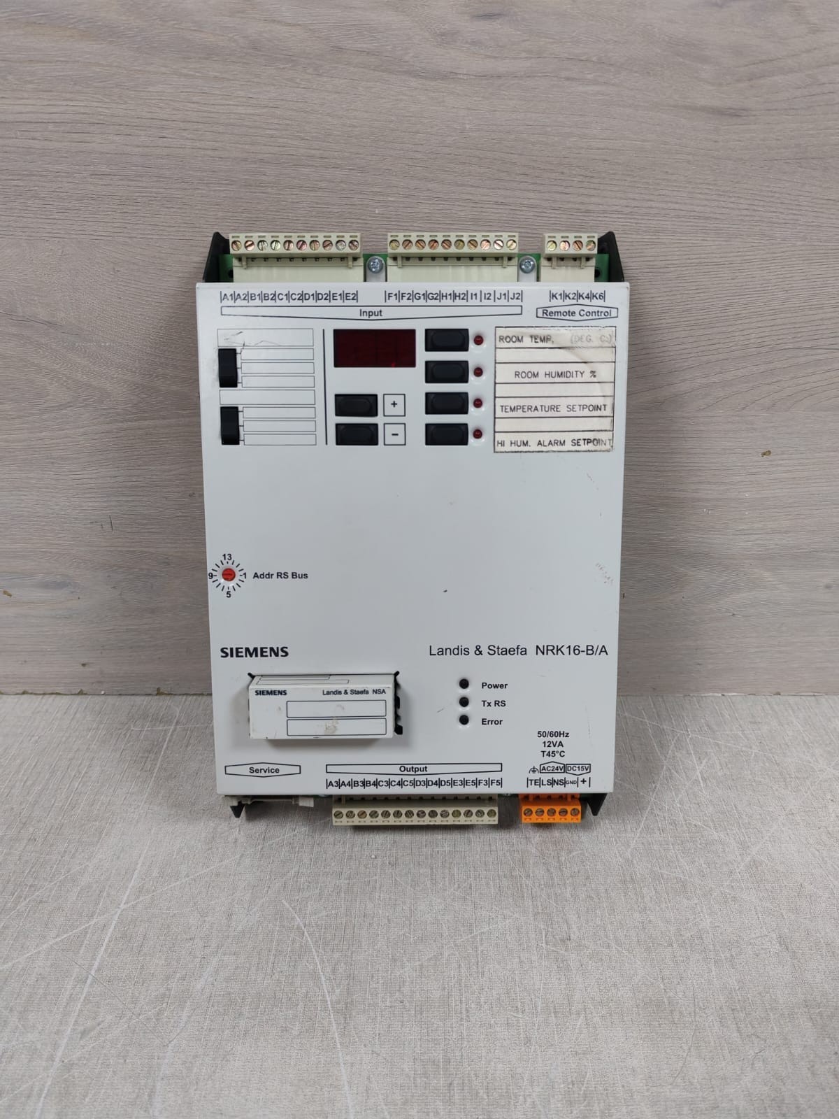 Siemens NRK16-B/A SIEMENS LANDIS & STAEFA NRK16-B/A SYSTEM CONTROLLER 2