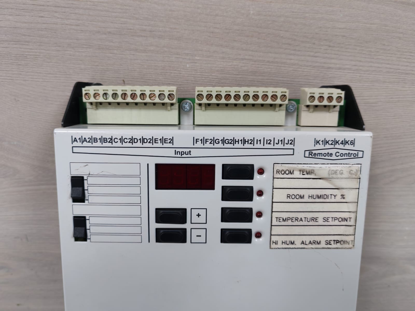 Siemens NRK16-B/A SIEMENS LANDIS & STAEFA NRK16-B/A SYSTEM CONTROLLER 3