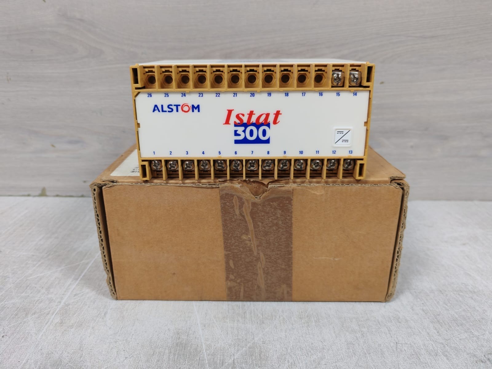 ALSTOM ISTAT 300 3DADT1045B DC TRANSDUCER 400 OHM/STEP