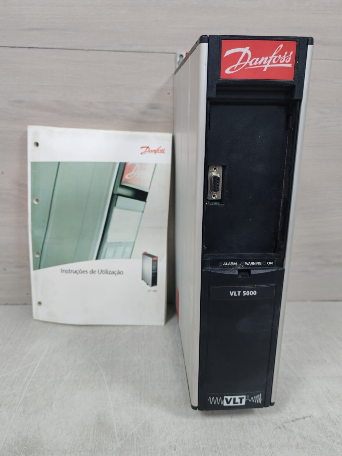 Danfoss VLT 5000 175Z0814 Frequency Converter Drive Without Control