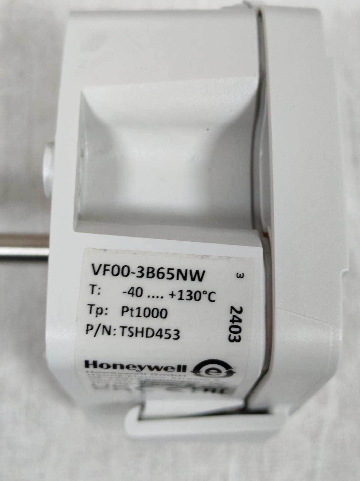 Honeywell VF00-3B65NW HONEYWELL VF00-3B65NW TEMPERATURE SENSOR PT 1000 7
