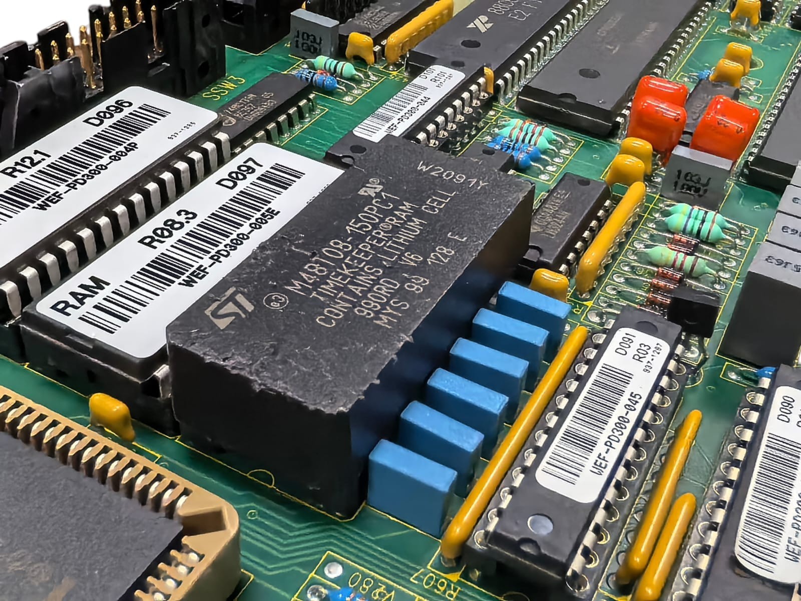GUTOR BY SCHNEIDER ELECTRIC 640-1017 REV01 GUTOR BY SCHNEIDER ELECTRIC 0P2446 MAIN PROCESSOR BOARD 640-1017 REV01 9