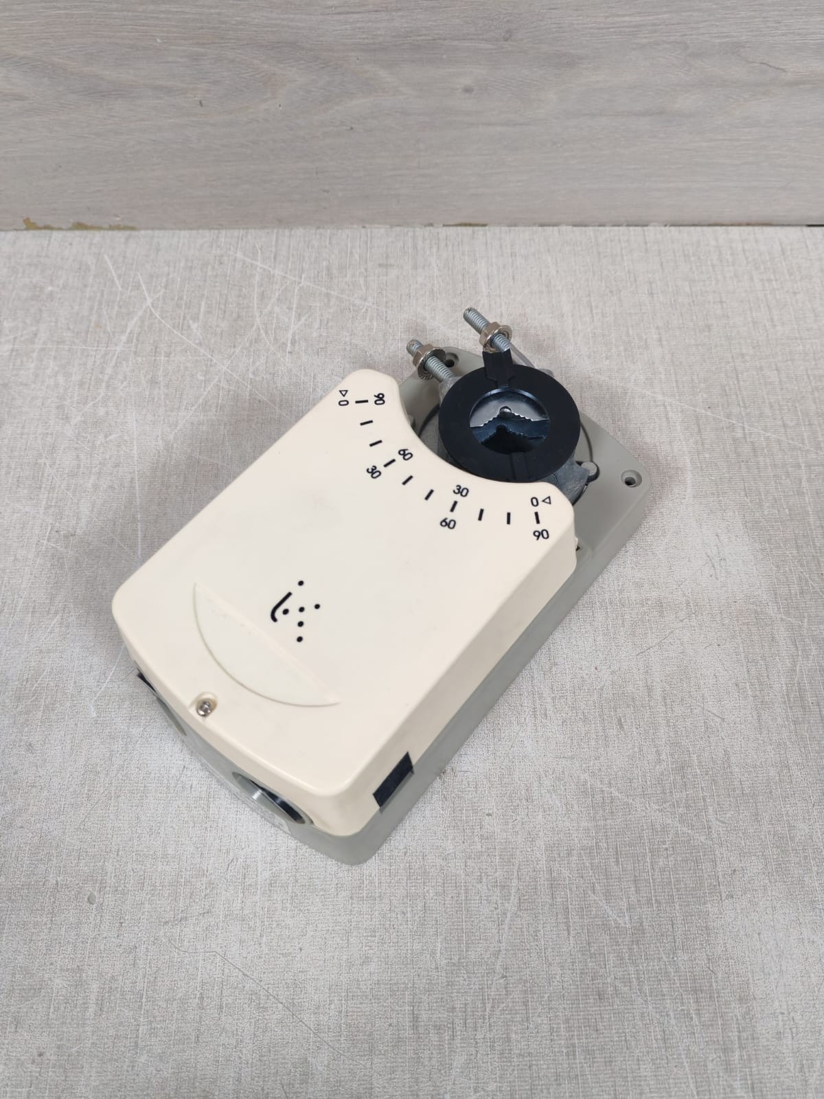 INDUSTRIE TECHNIK DMS24 INDUSTRIE TECHNIK DMS24 ROTARY ACTUATOR 24VAC 5