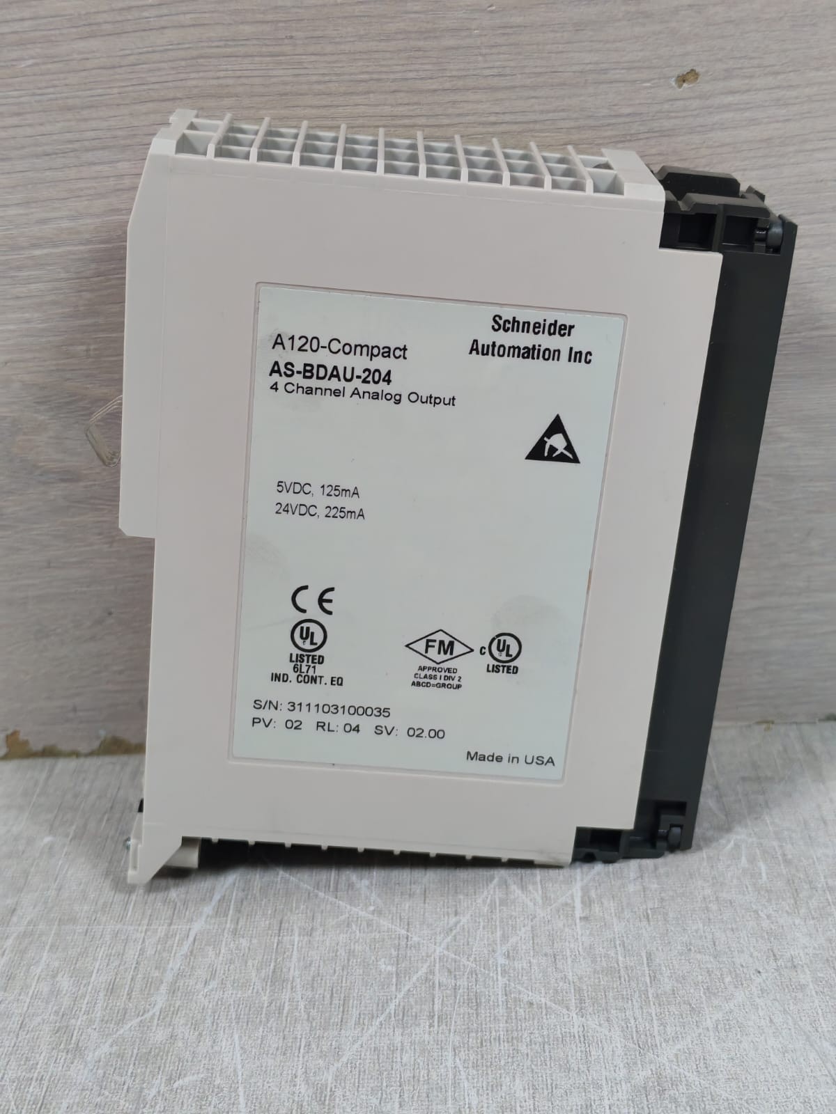 Schneider AS-BDAU-204 SCHNEIDER A120-COMPACT AS-BDAU-204 4 CHANNEL ANALOG OUTPUT 8