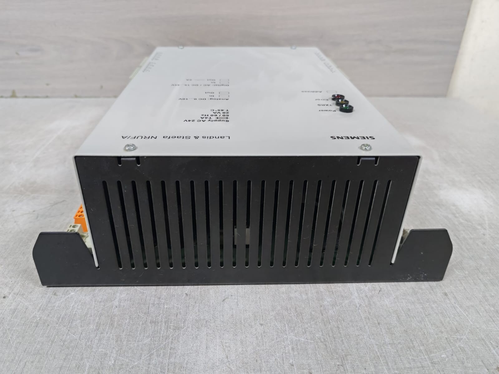 SIEMENS LANDIS & STAEFA NRUF/A SIEMENS LANDIS & STAEFA NRUF/A CONTROLLER AC 24V 8