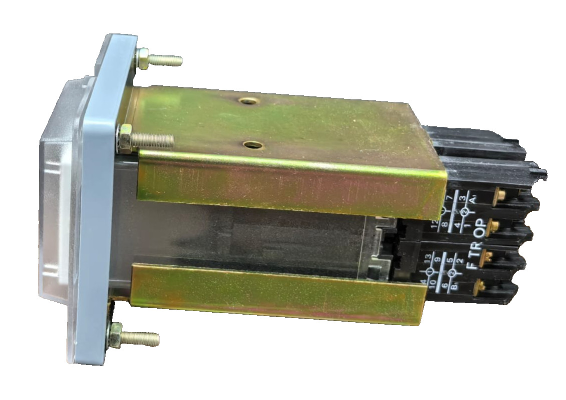Siemens 7PA3032-1AA00-1 SIEMENS 7PA3032-1AA00-1 TRIP CIRCUIT SUPERVISION RELAY 2 NC/NO WITH SOCKET 5
