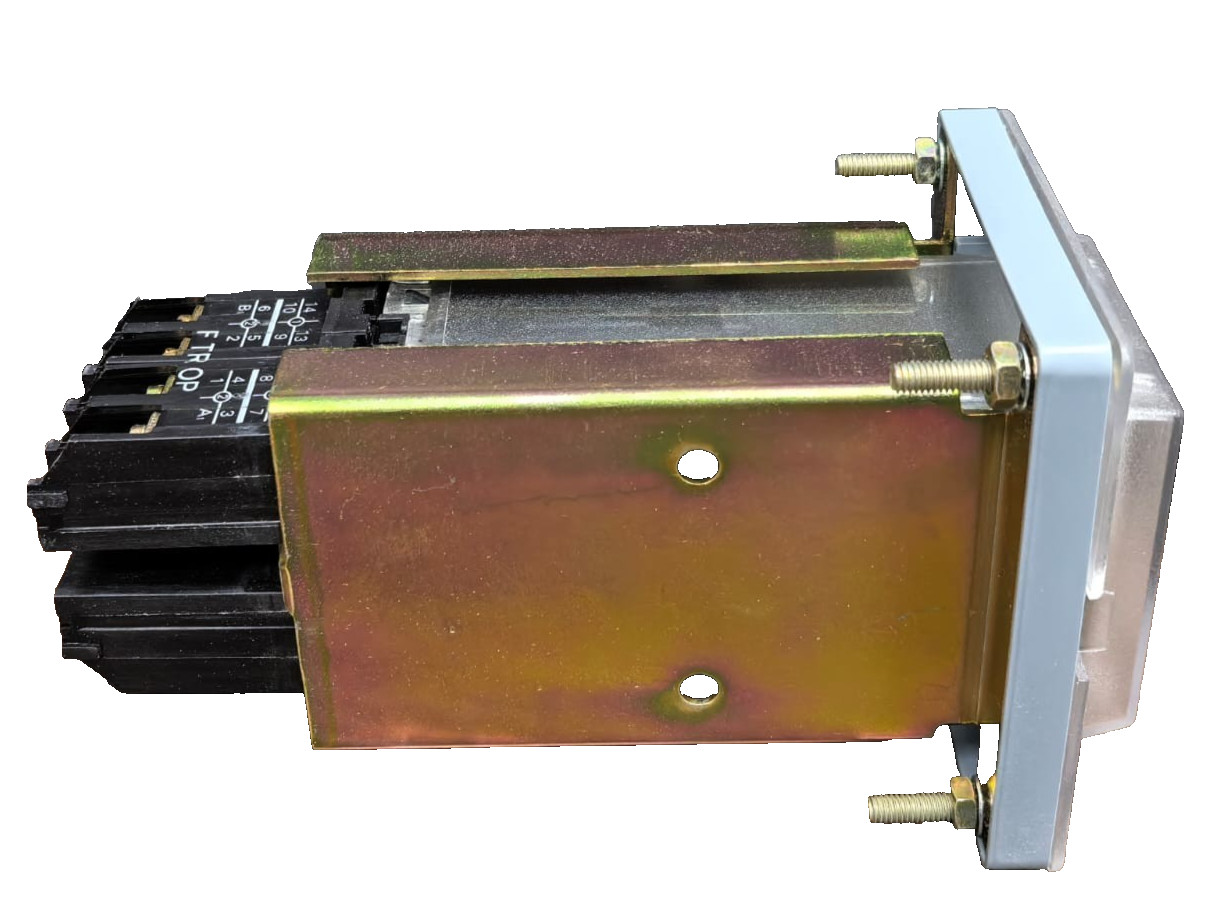 Siemens 7PA3032-1AA00-1 SIEMENS 7PA3032-1AA00-1 TRIP CIRCUIT SUPERVISION RELAY 2 NC/NO WITH SOCKET 7