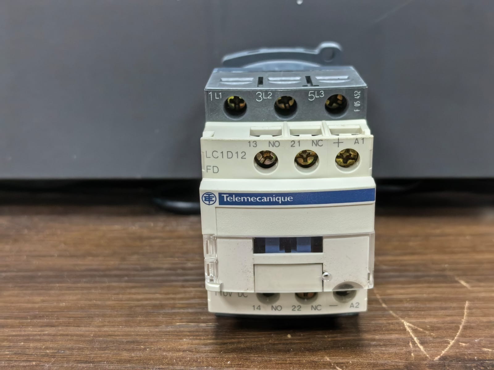 Telemecanique LC1D12/LC1D12FD TELEMECANIQUE LC1D12/LC1D12FD CONTACTOR 110VDC 3