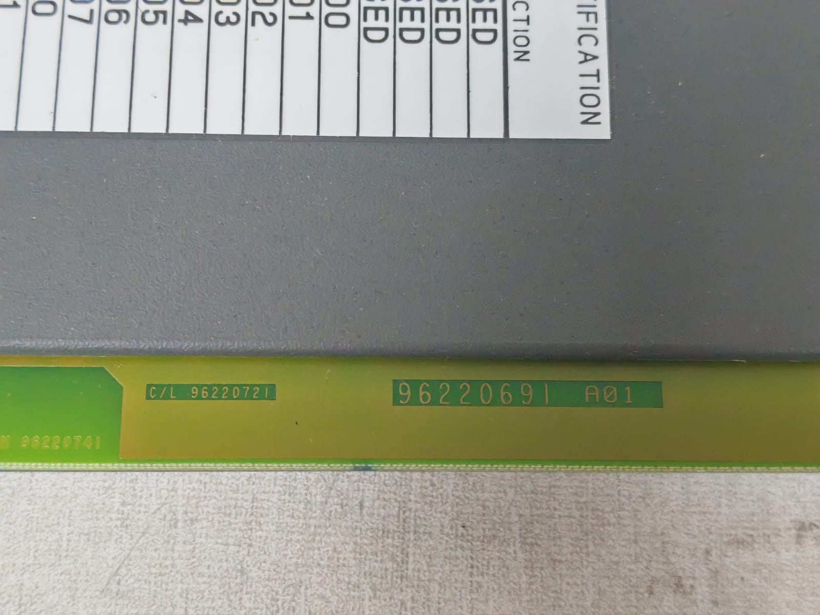 Allen-Bradley 96220671 C01 ALLEN BRADLEY 1771-IAD D REV.B02 96220671 C01 INPUT MODULE 120VAC/DC 9