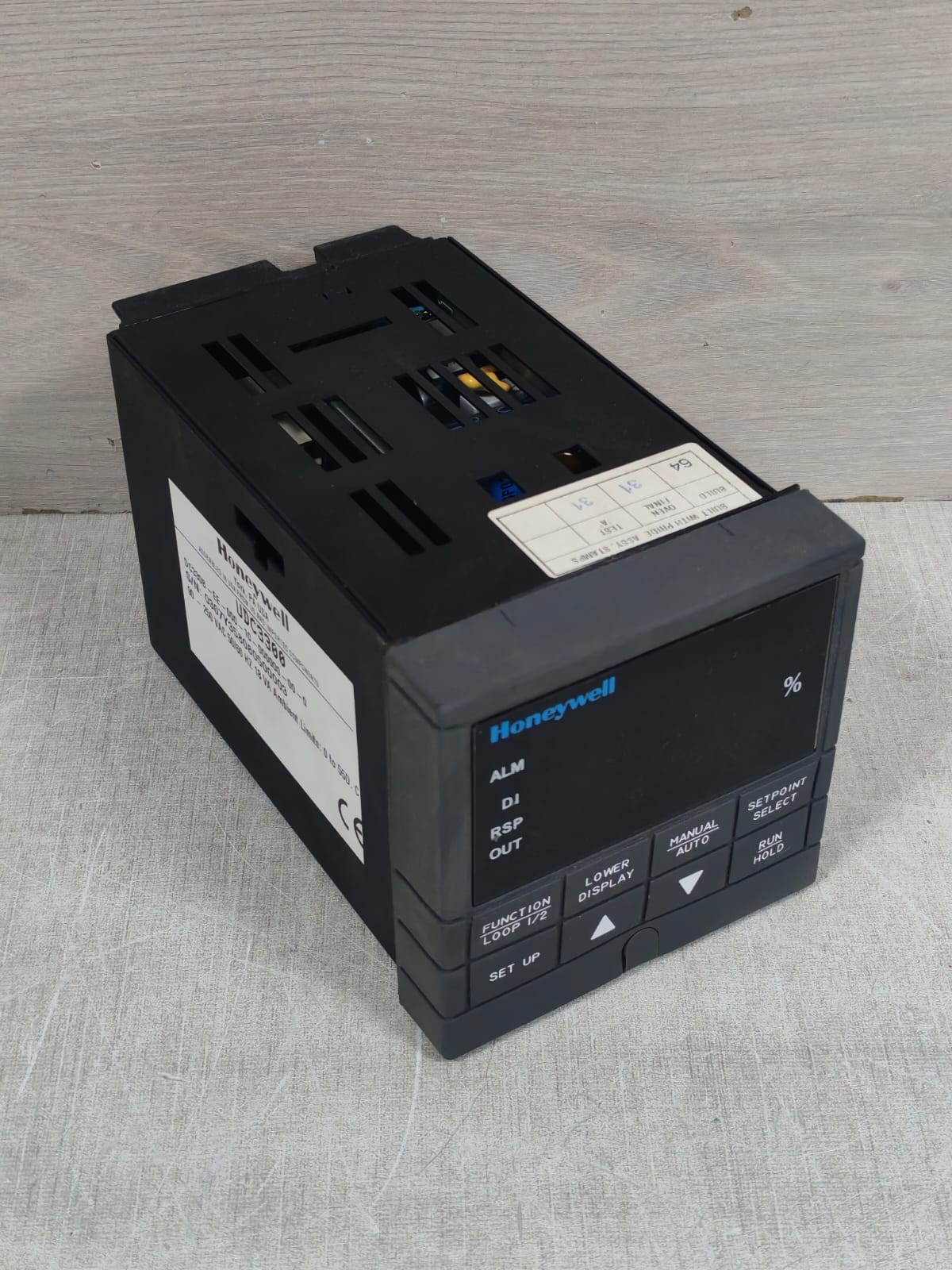 Honeywell UDC3300 HONEYWELL UDC3300 TEMPERATURE CONTROLLER 90-250VAC 4