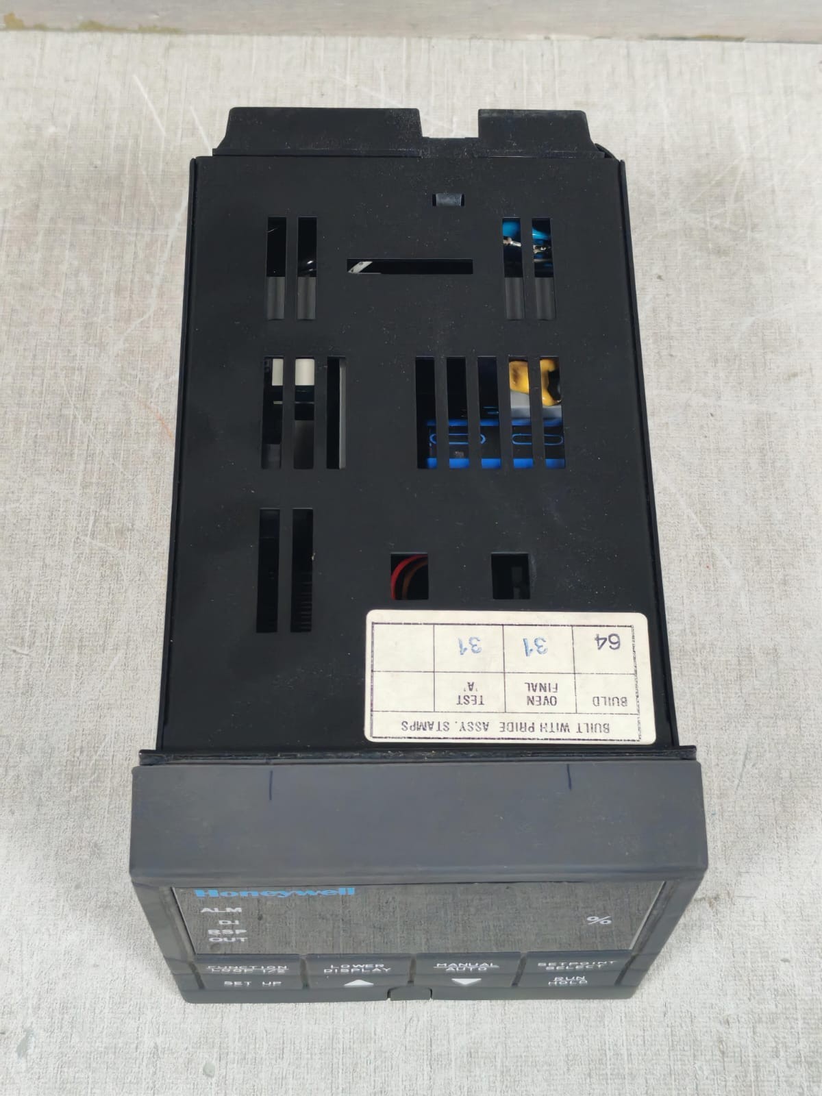 Honeywell UDC3300 HONEYWELL UDC3300 TEMPERATURE CONTROLLER 90-250VAC 8