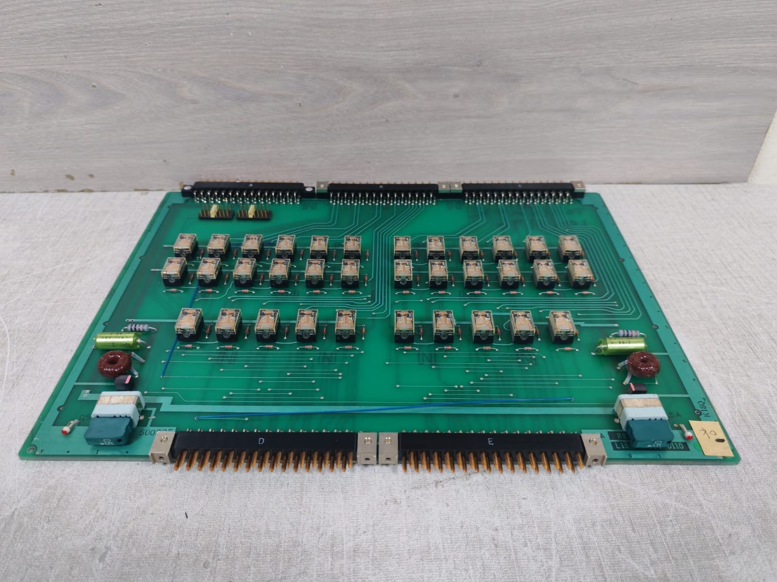 TBL L320-2001-T112/01 / L16B-2001-0110 TBL L320-2001-T112/01 / L16B-2001-0110 CIRCUIT BOARD 8