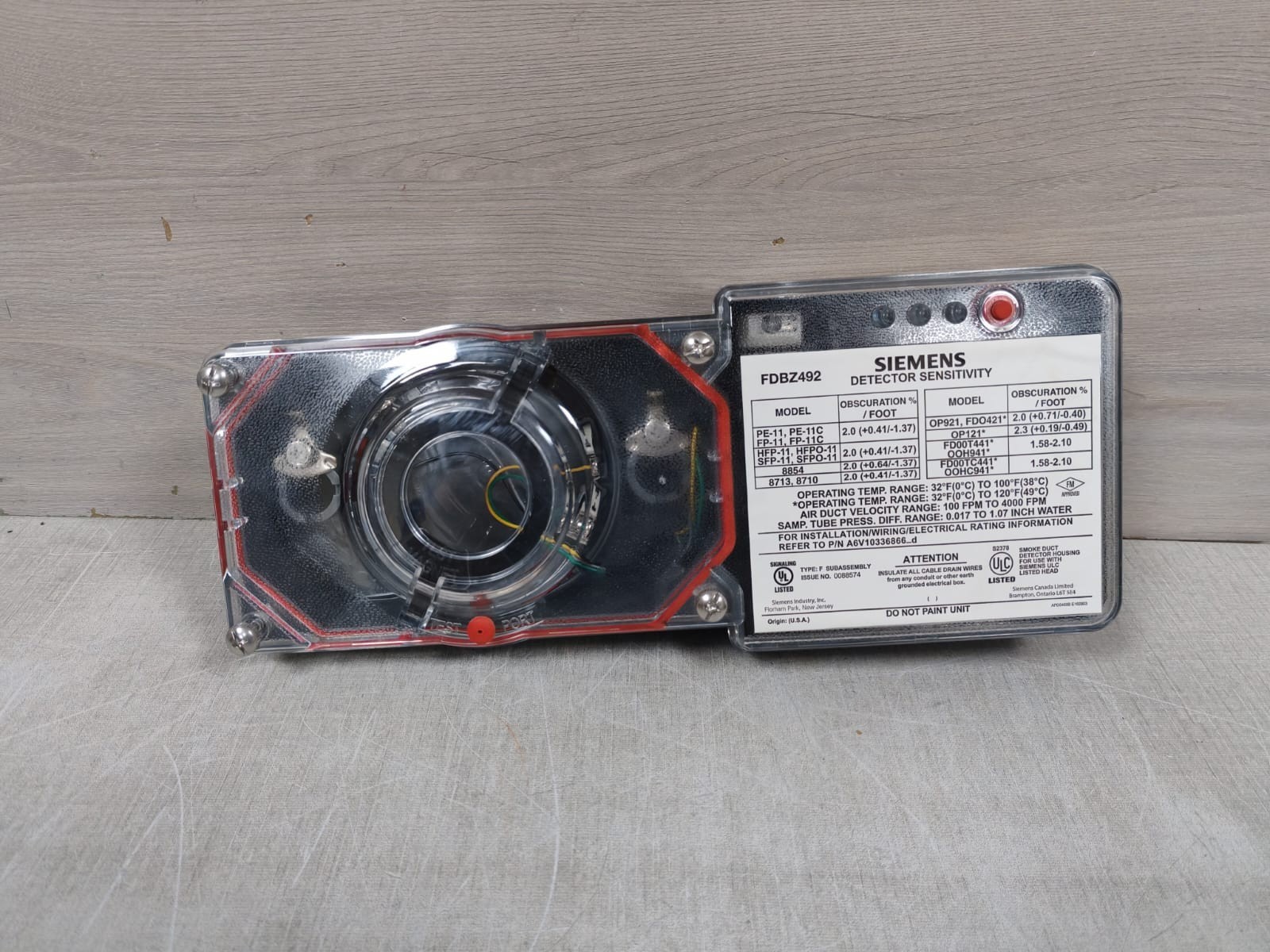 SIEMENS S54319-B22-A1 / FDBZ492 DUCT SMOKE DETECTOR