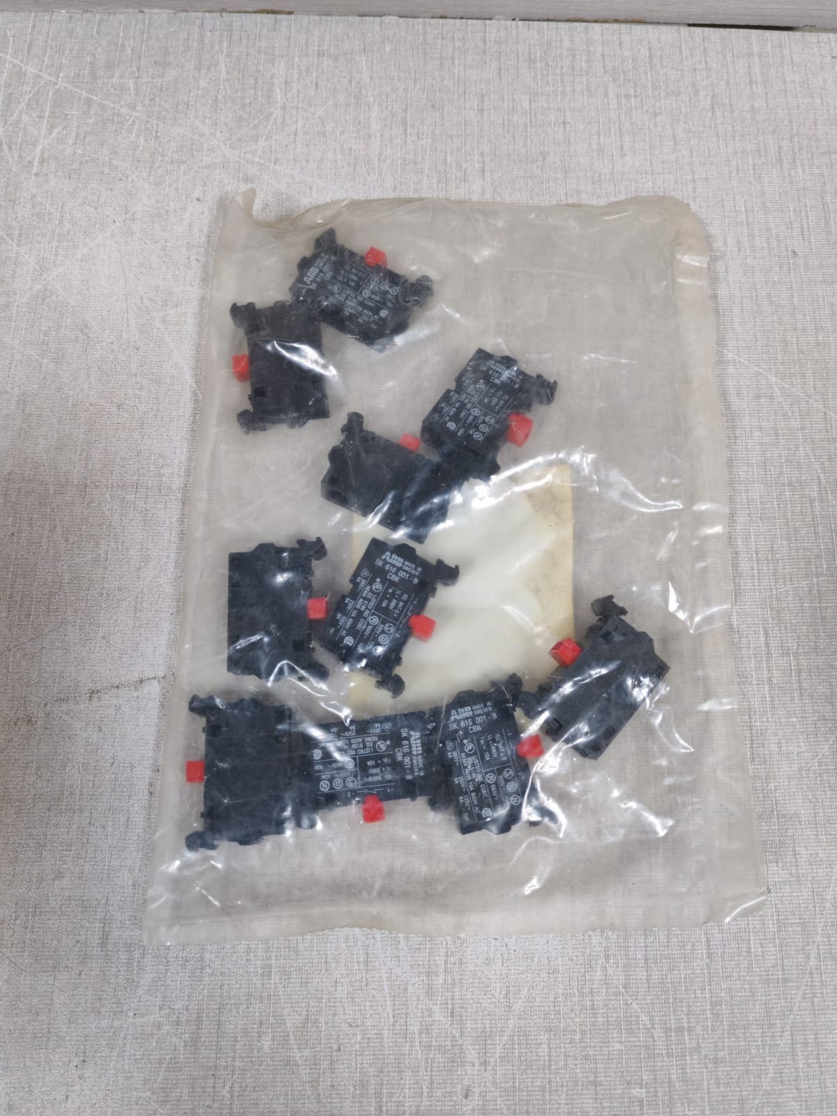 ABB SK616001-B ABB CONTROL SK616001-B CONTACT BLOCK 3