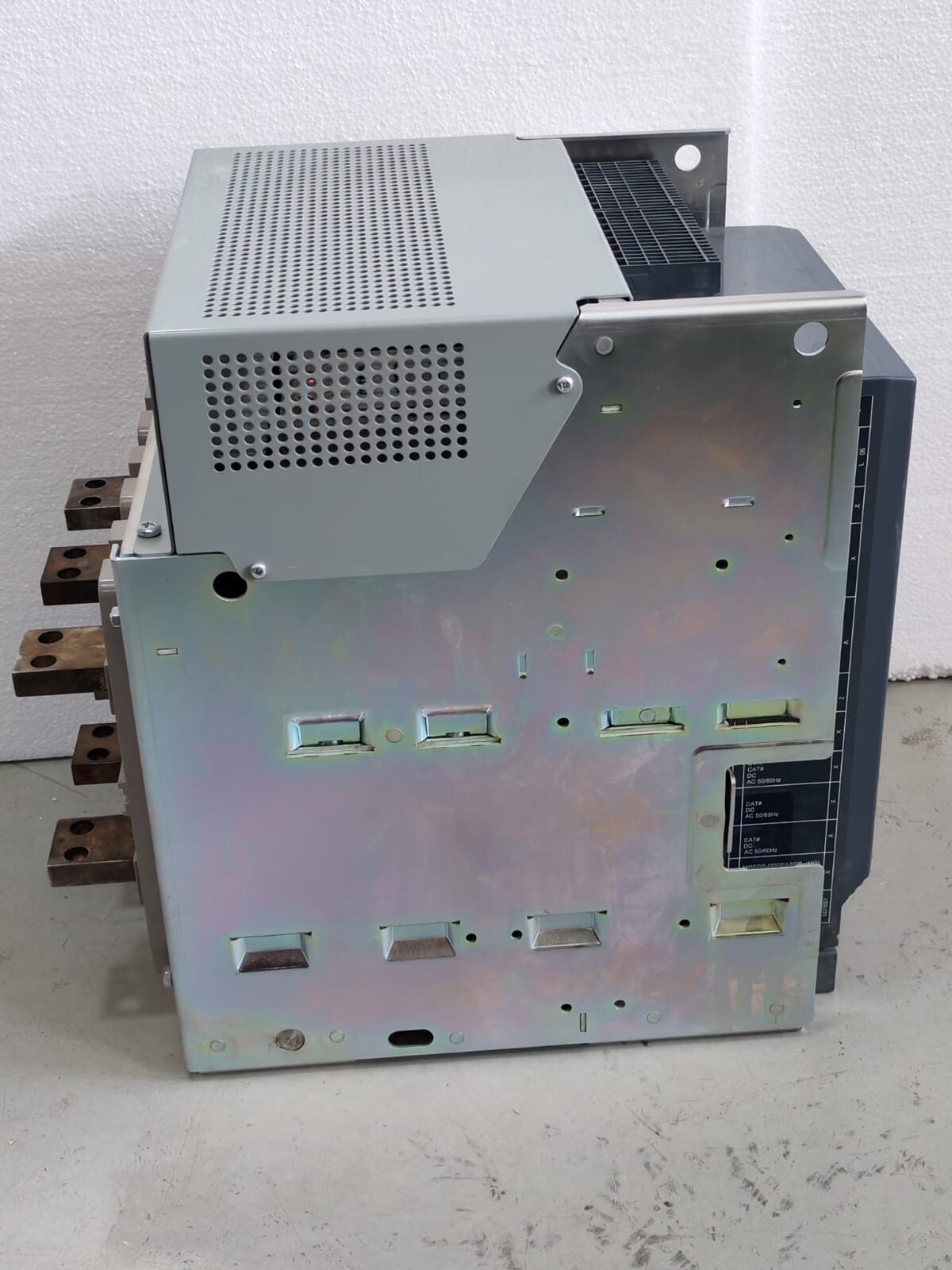 GE LTG00K9XXSFXXXX GE EntelliGuard L LG16S1 LTG00K9XXSFXXXX IN=1600A BB5321 Power Circuit Breaker 6
