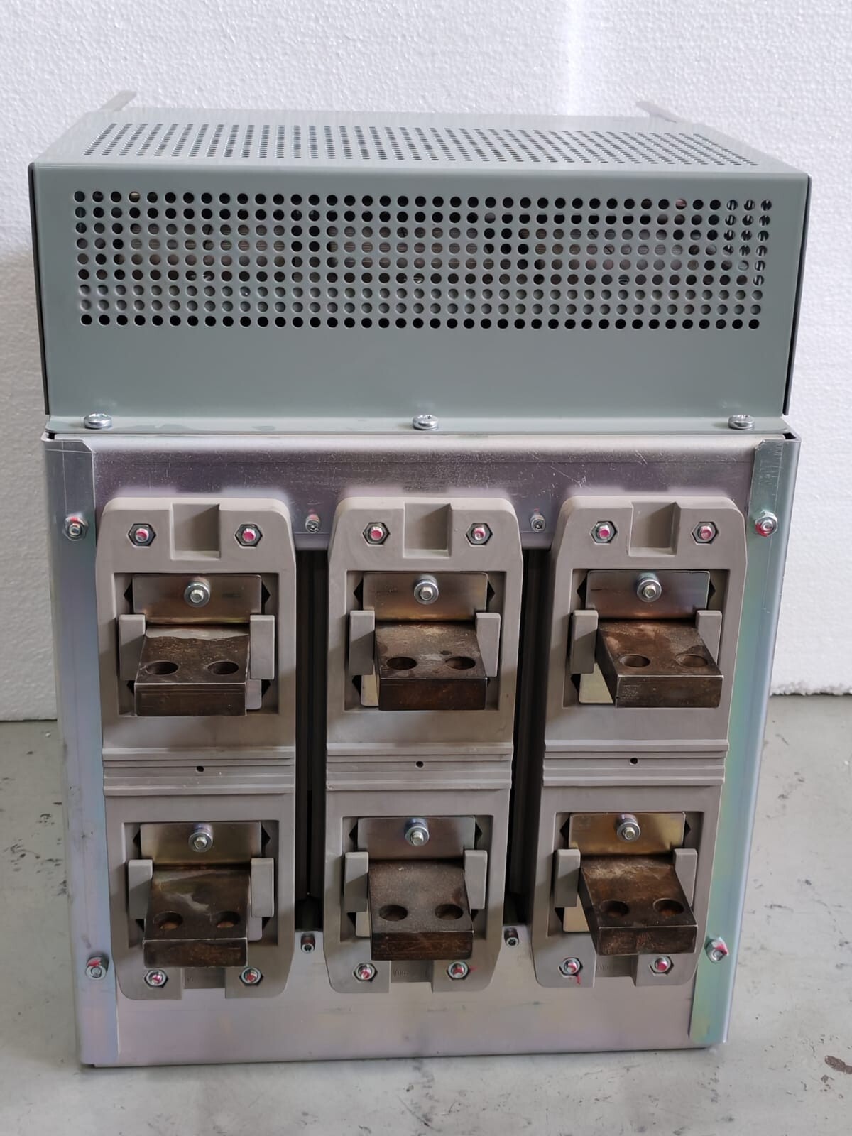 GE LTG00K9XXSFXXXX GE EntelliGuard L LG16S1 LTG00K9XXSFXXXX IN=1600A BB5321 Power Circuit Breaker 9