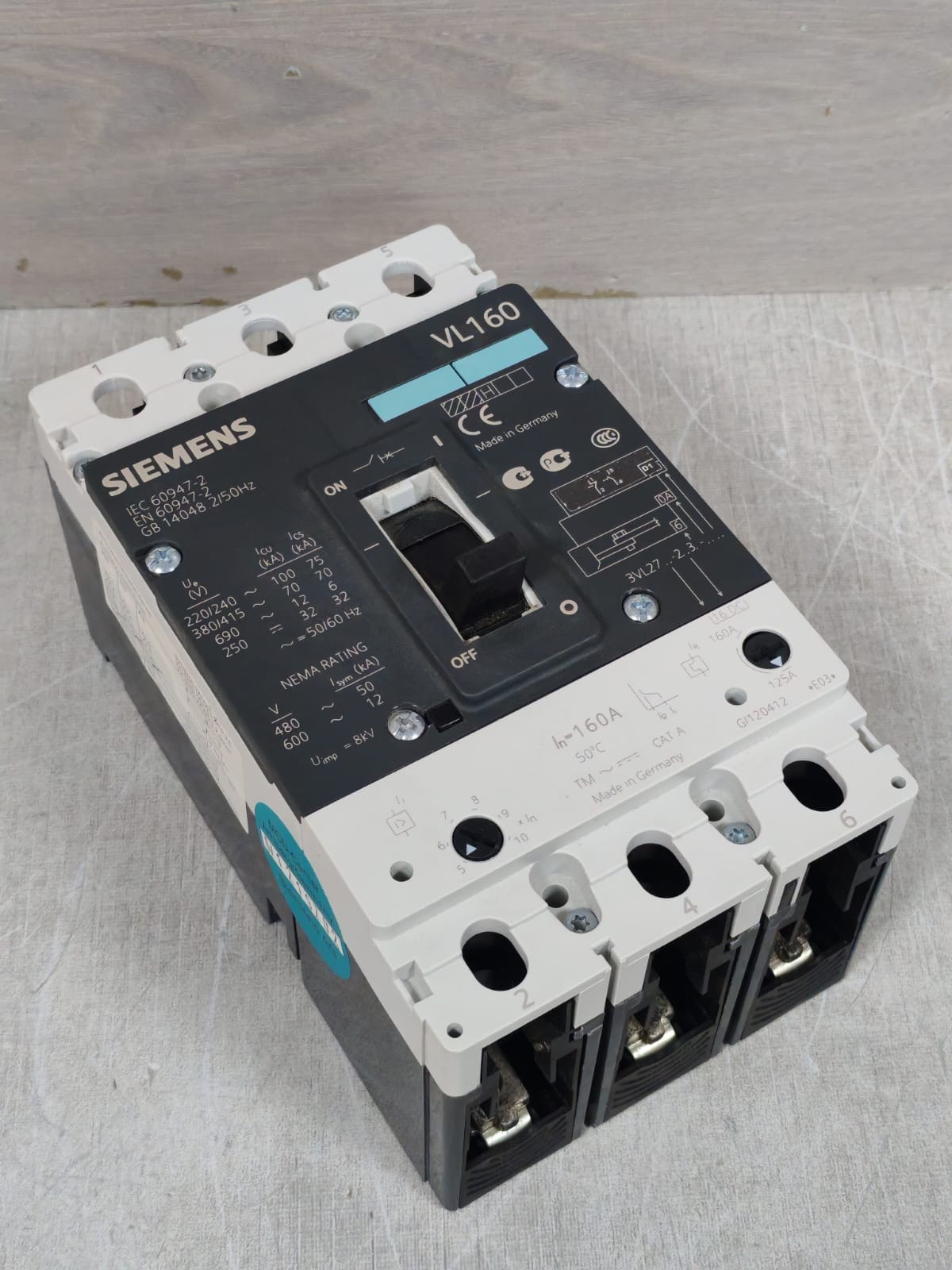 Siemens VL160 3VL2716-2AA36-0AA0 SIEMENS VL160/ VL160H 3VL2716-2AA36-0AA0 MOLDED CASE CIRCUIT BREAKER 4