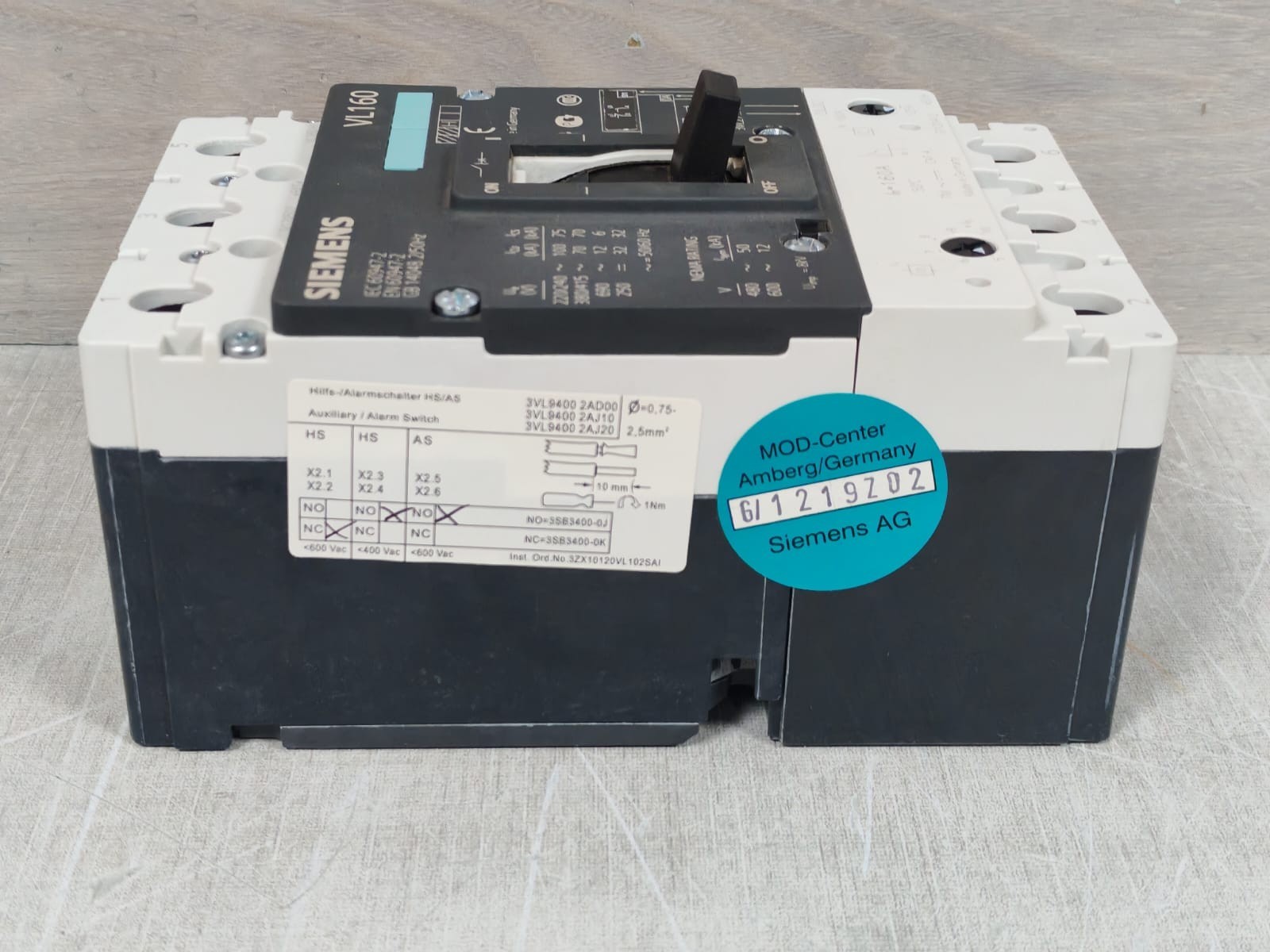 Siemens VL160 3VL2716-2AA36-0AA0 SIEMENS VL160/ VL160H 3VL2716-2AA36-0AA0 MOLDED CASE CIRCUIT BREAKER 8