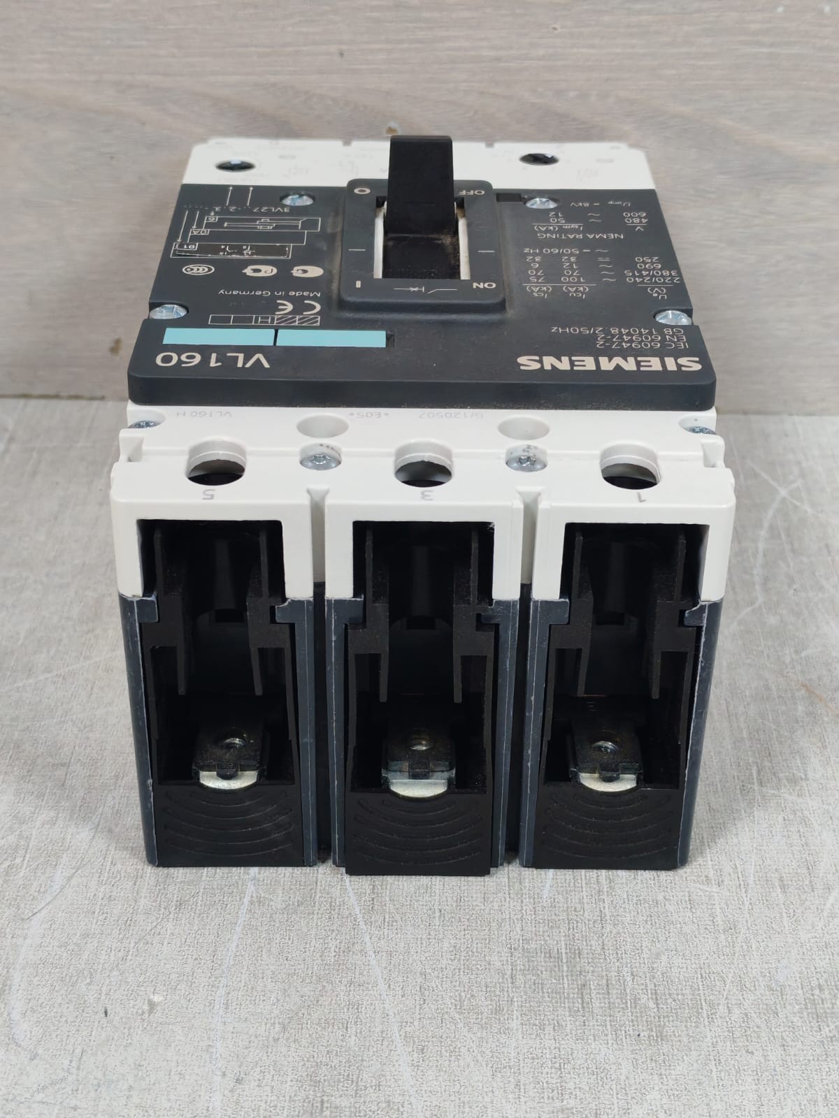 Siemens VL160 3VL2716-2AA36-0AA0 SIEMENS VL160/ VL160H 3VL2716-2AA36-0AA0 MOLDED CASE CIRCUIT BREAKER 9